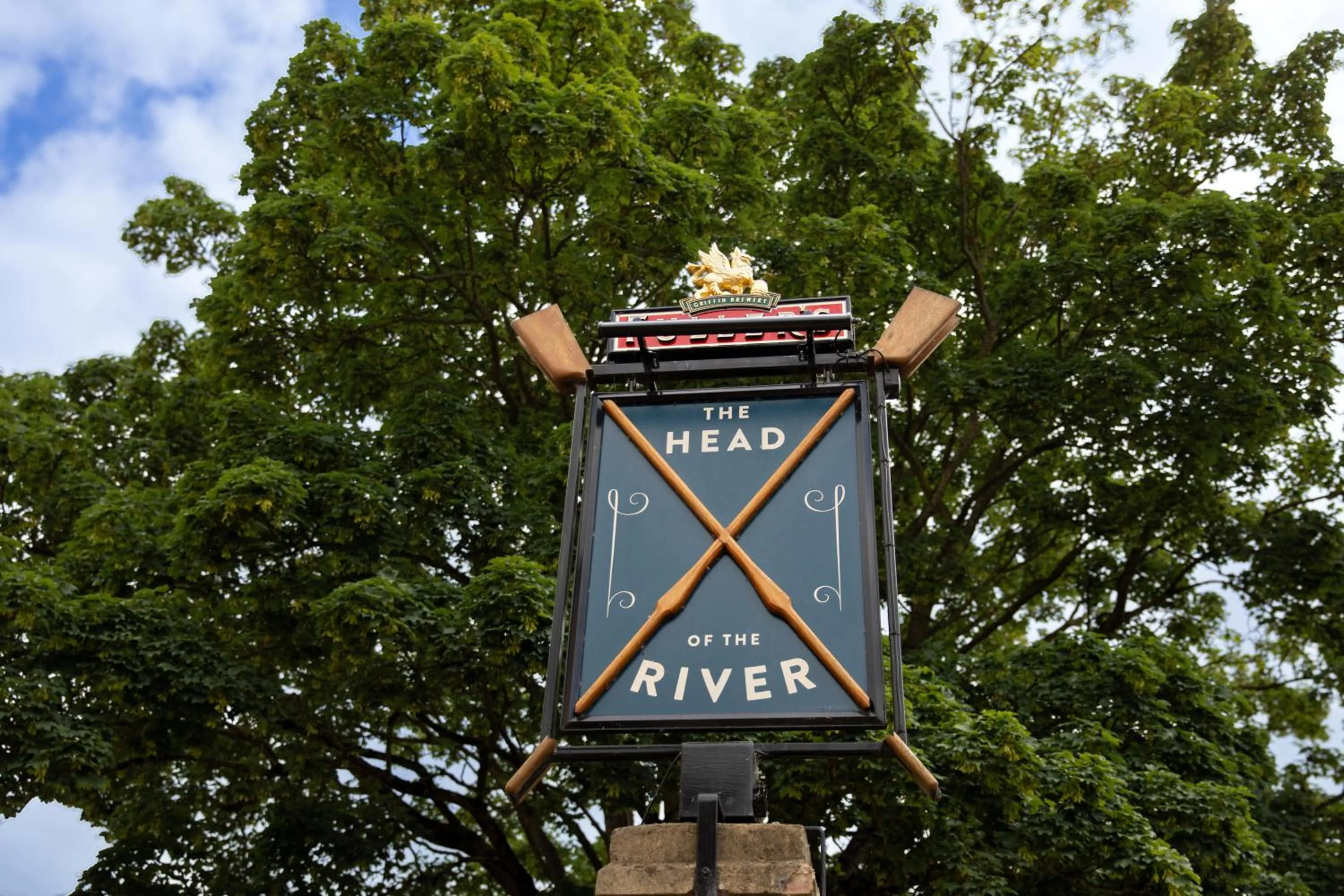 Logo/Certificate/Sign in Head of the River