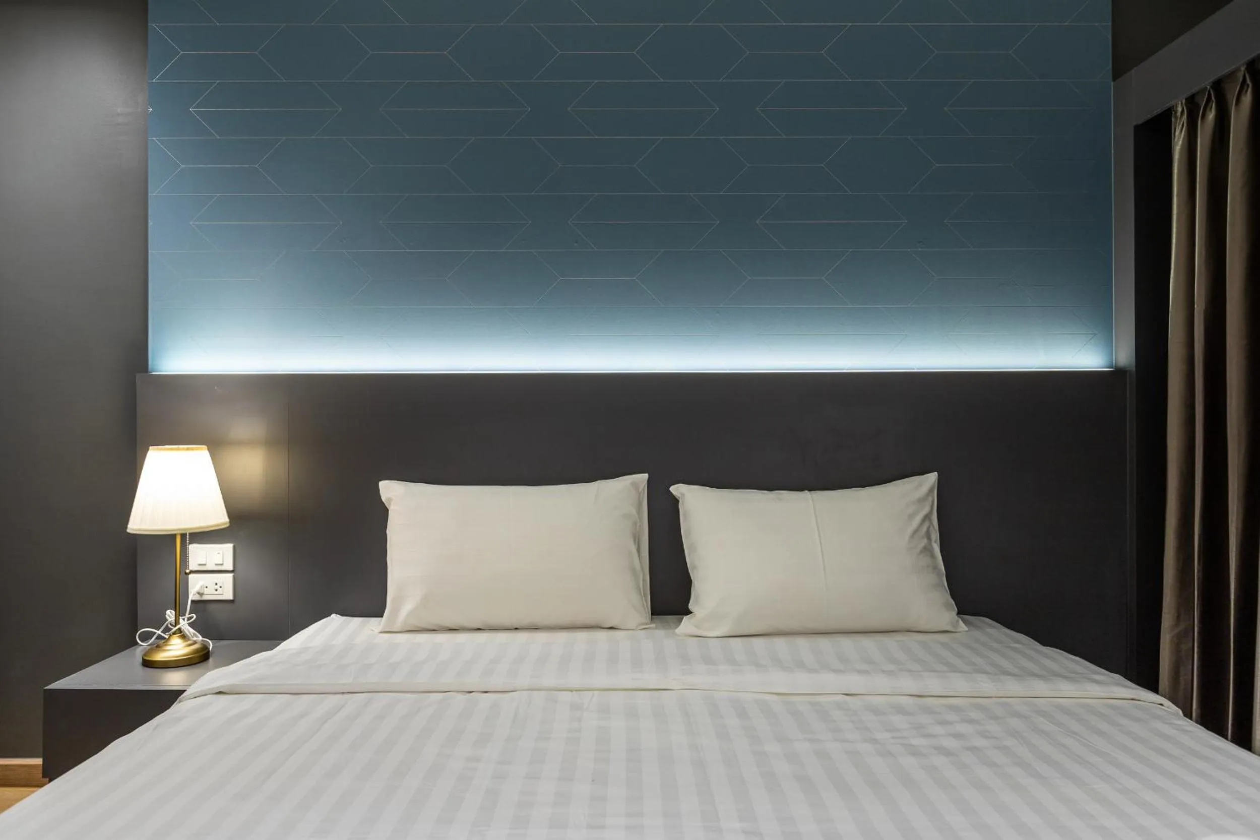 Bed in Siam Star Hotel