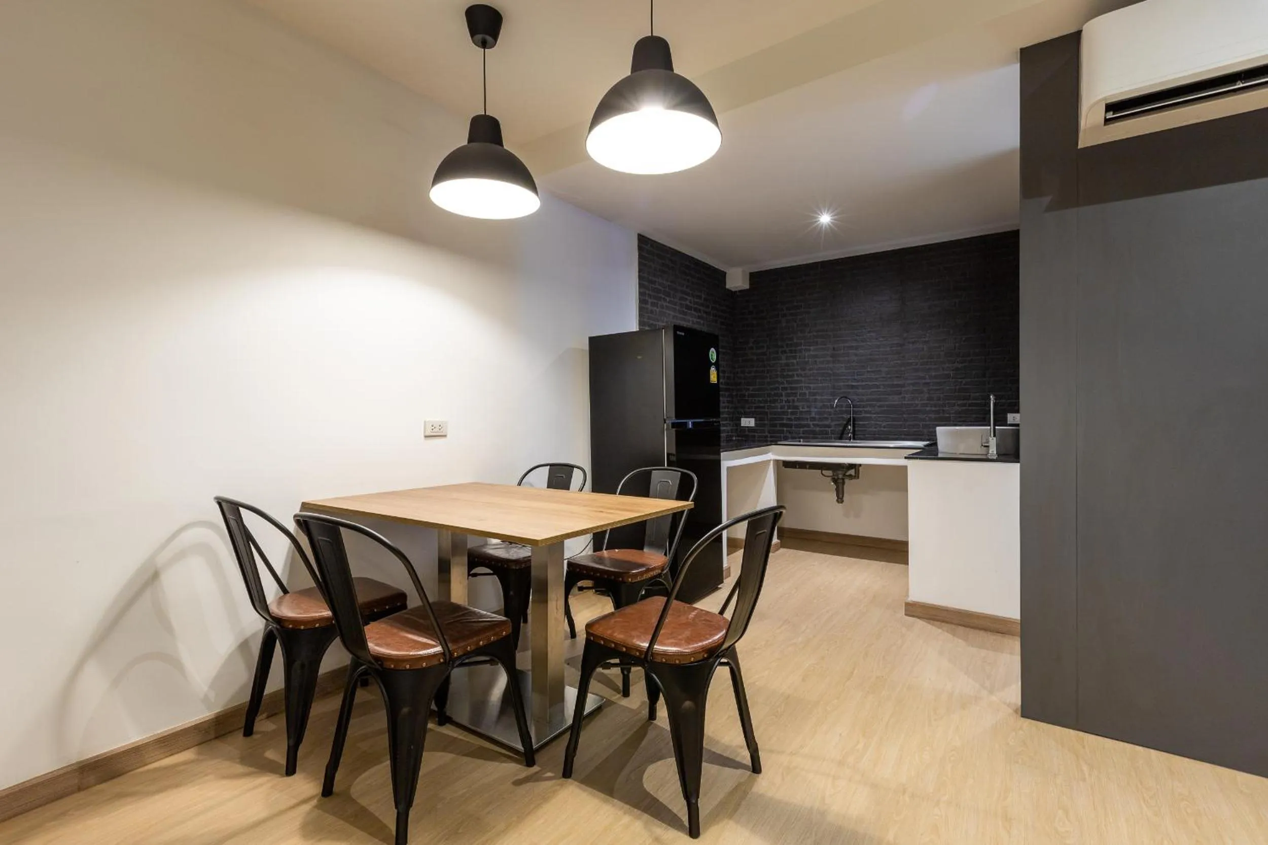 Kitchen or kitchenette in Siam Star Hotel