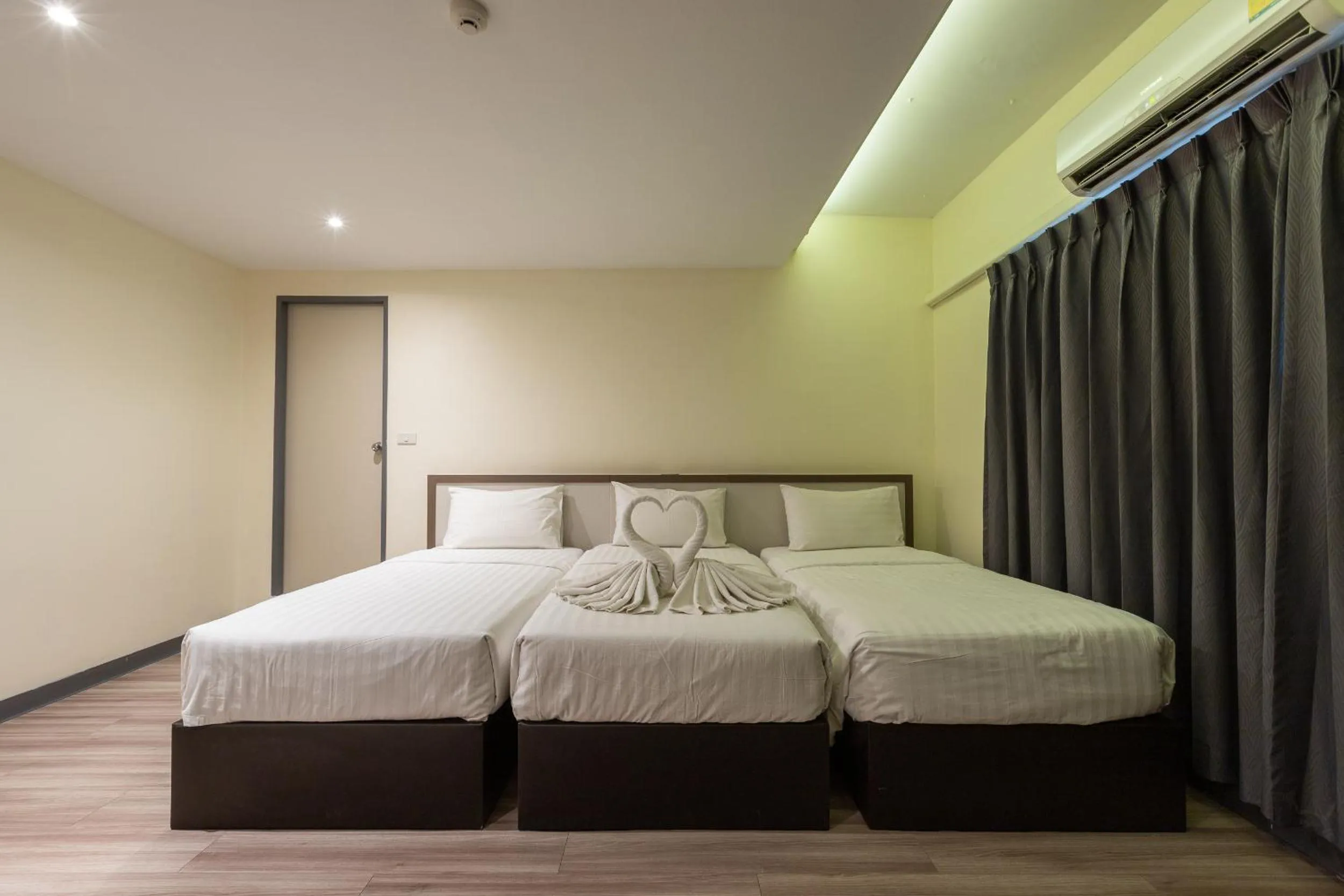 Bed in Siam Star Hotel