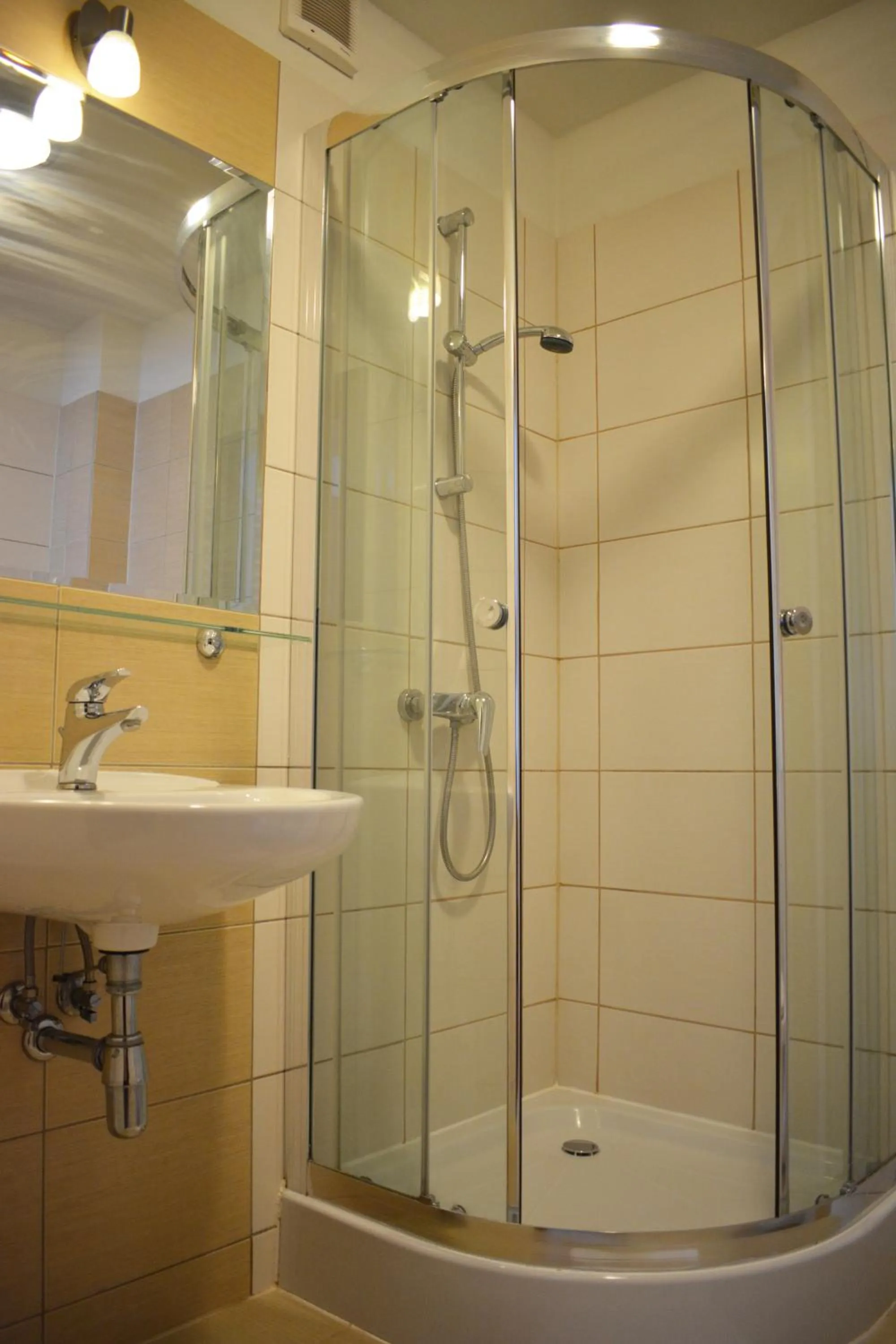 Other in Willa Halka