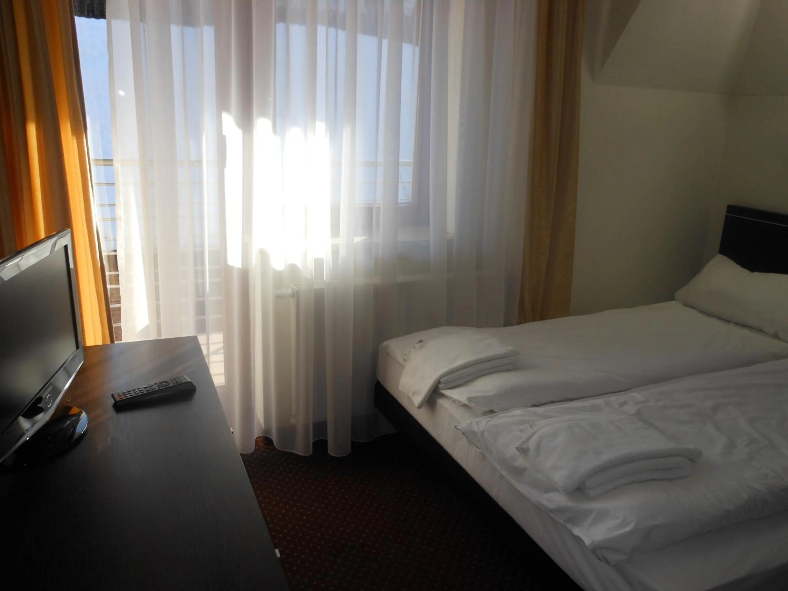 Photo of the whole room, Bed in Willa Halka