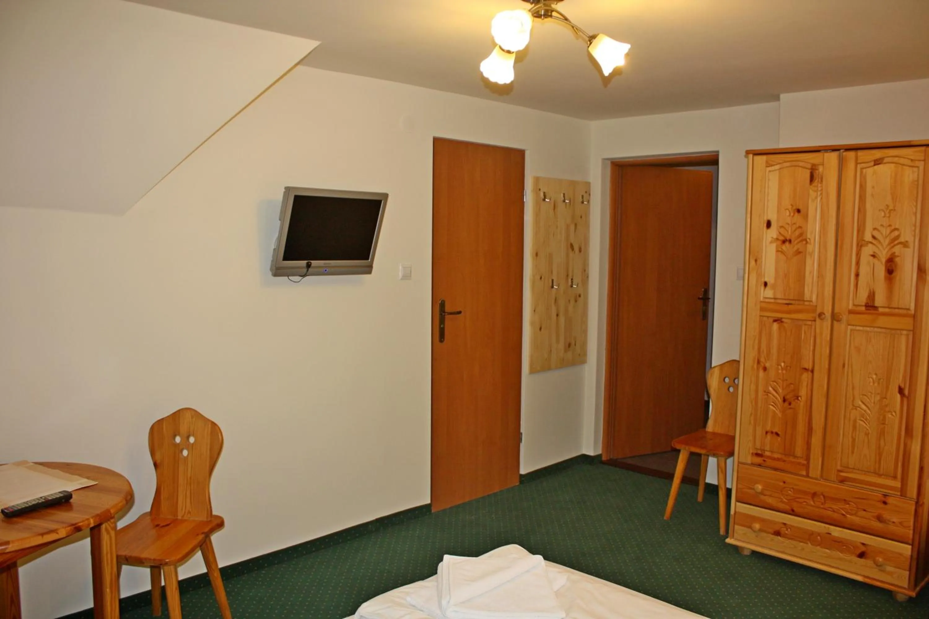 Photo of the whole room, Bed in Willa Halka