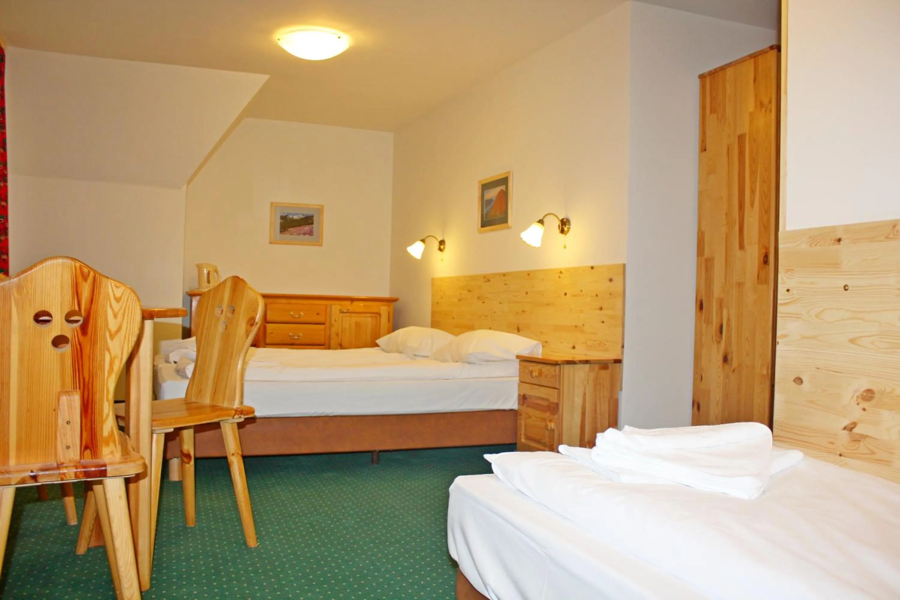 Photo of the whole room, Bed in Willa Halka