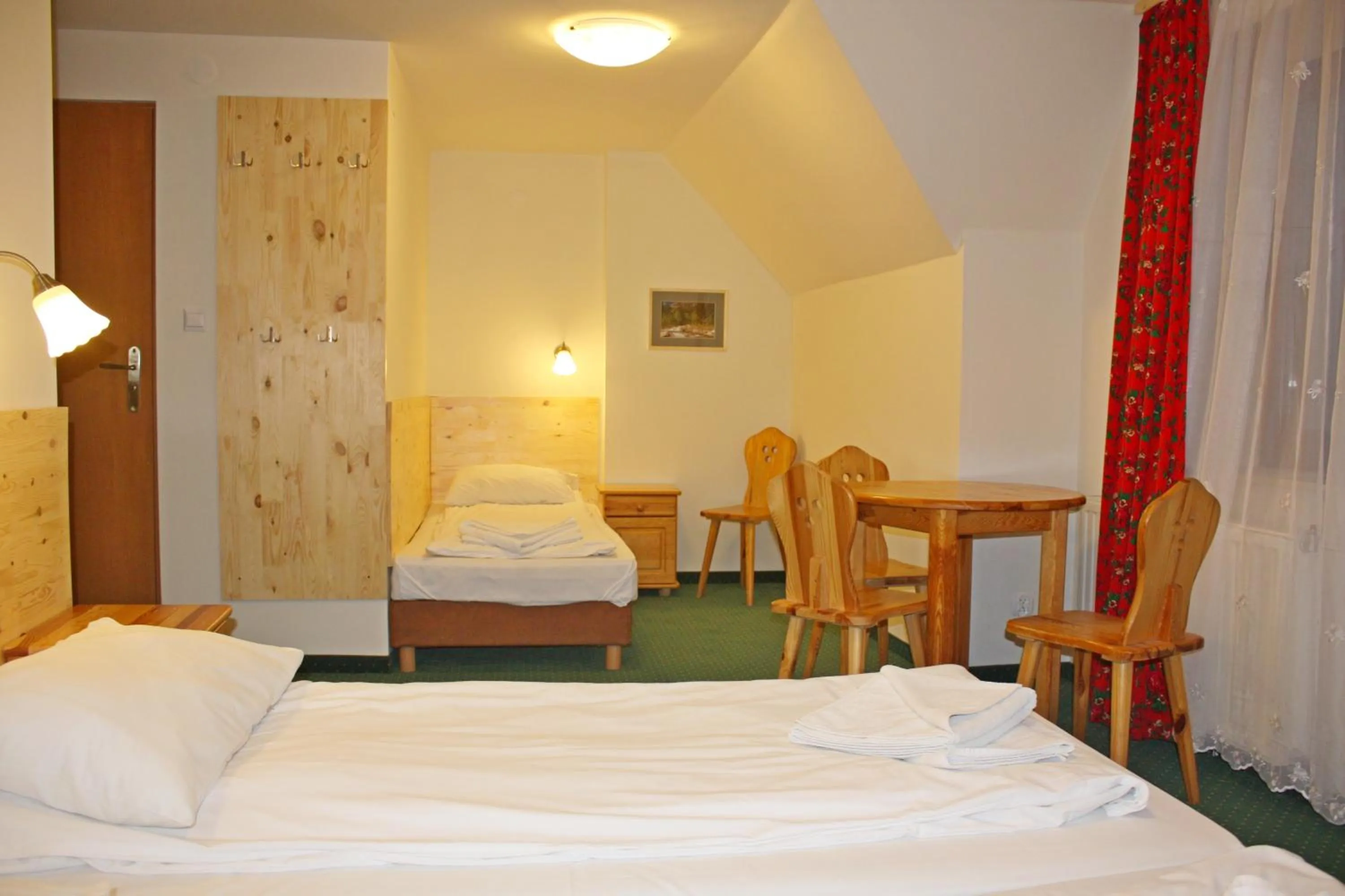 Photo of the whole room, Bed in Willa Halka