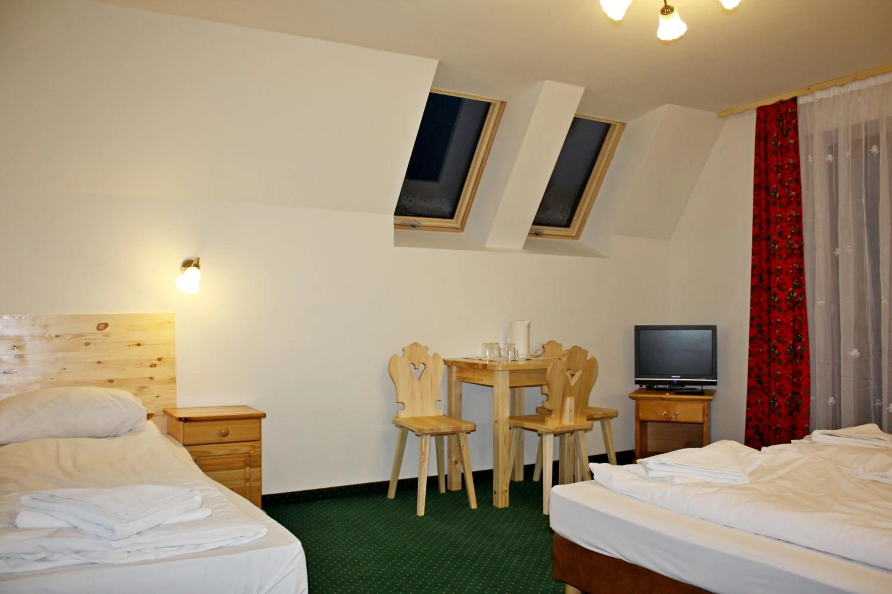 Photo of the whole room, Bed in Willa Halka