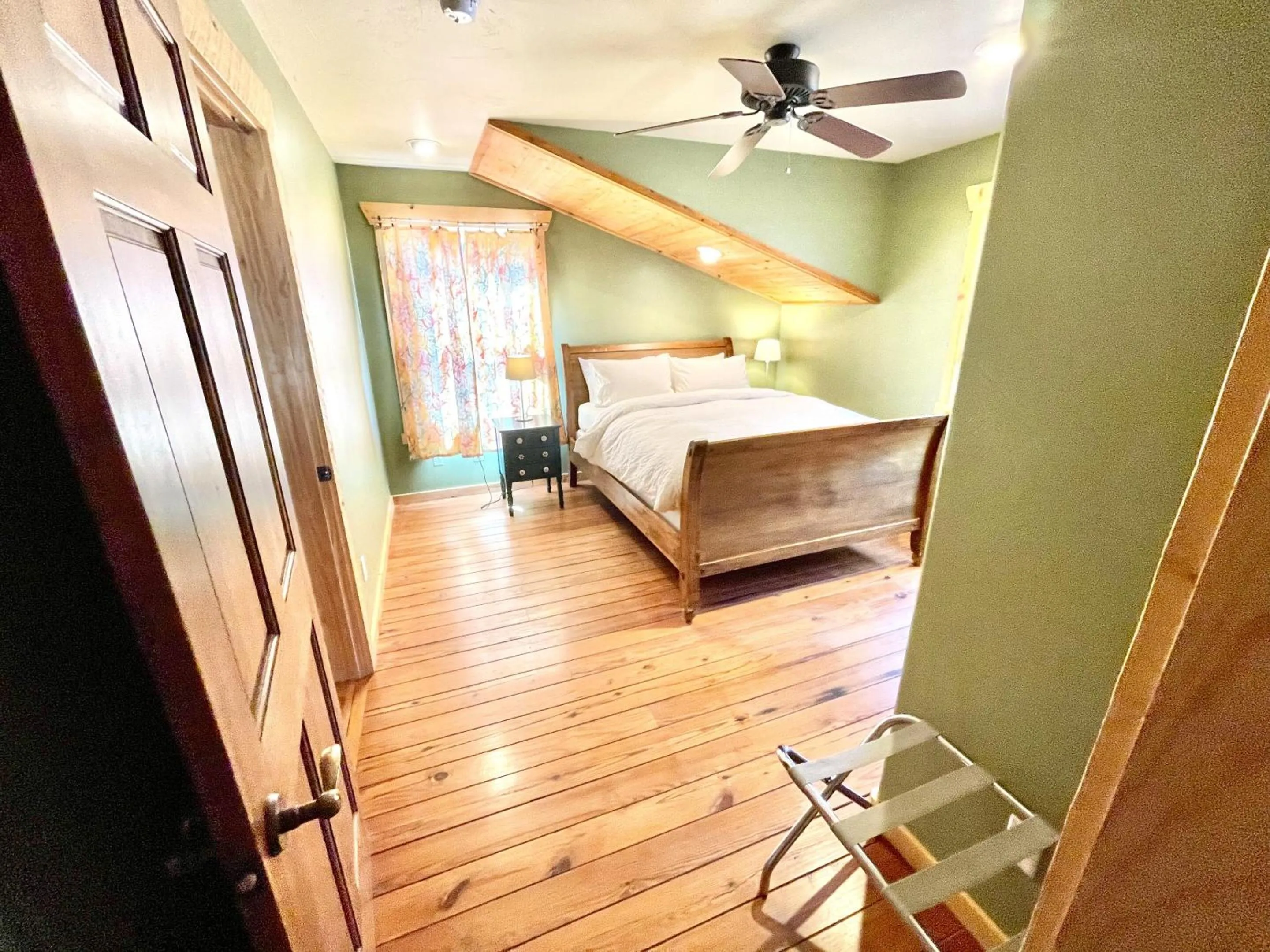 Bedroom, Bed in The Sanctuary by the Golf Course