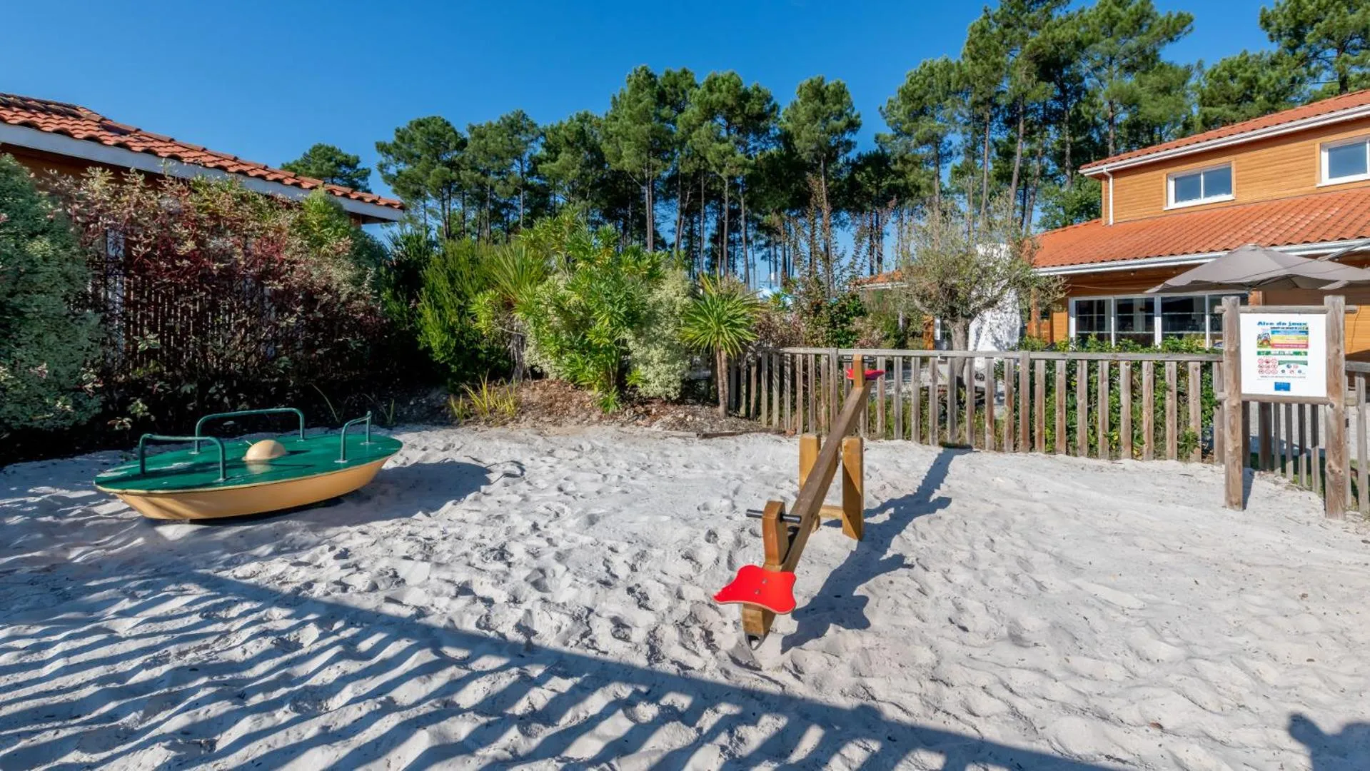 Children play ground in Vacancéole - Le Domaine des Grands Lacs