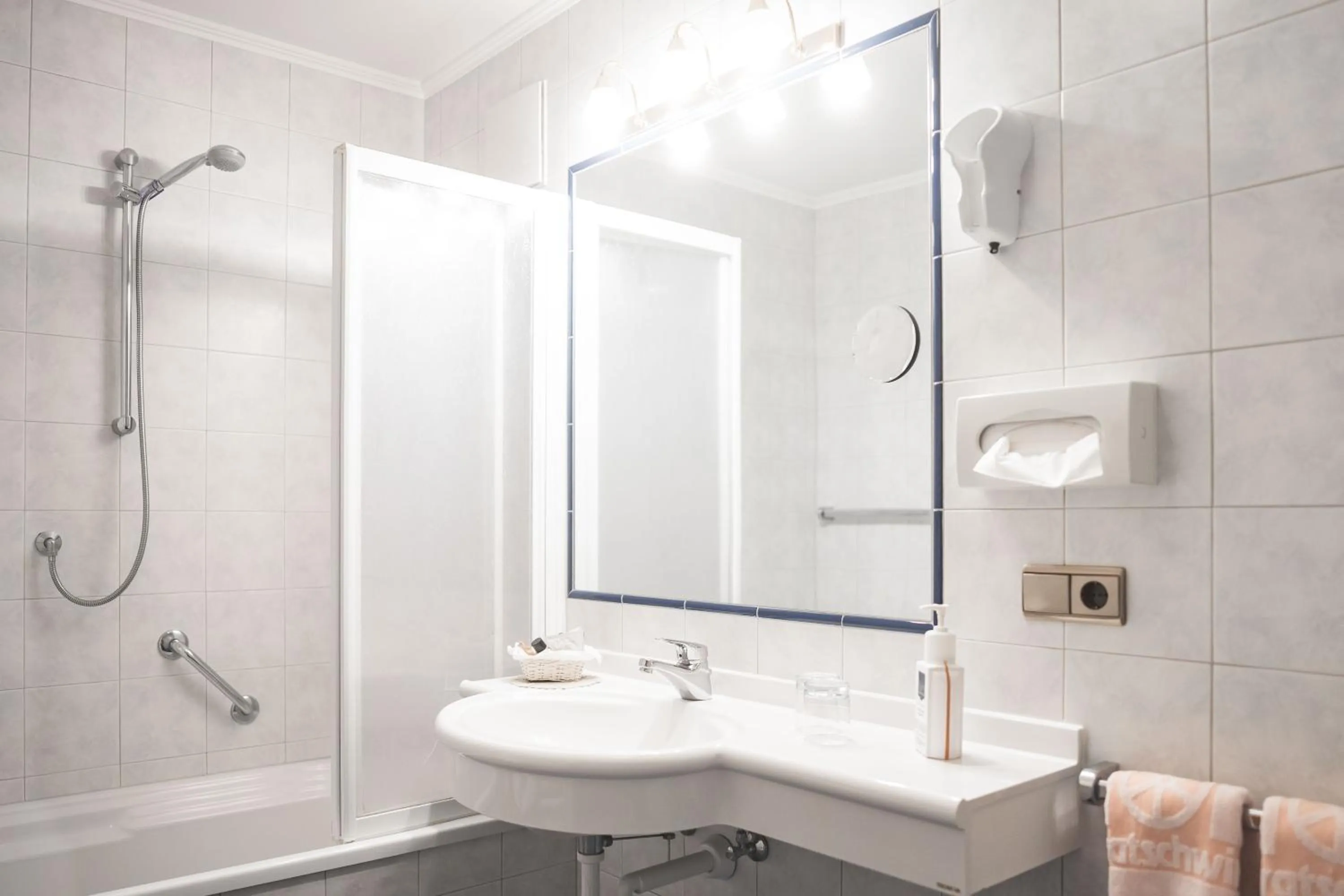 Bathroom in Arthotel Gratschwirt