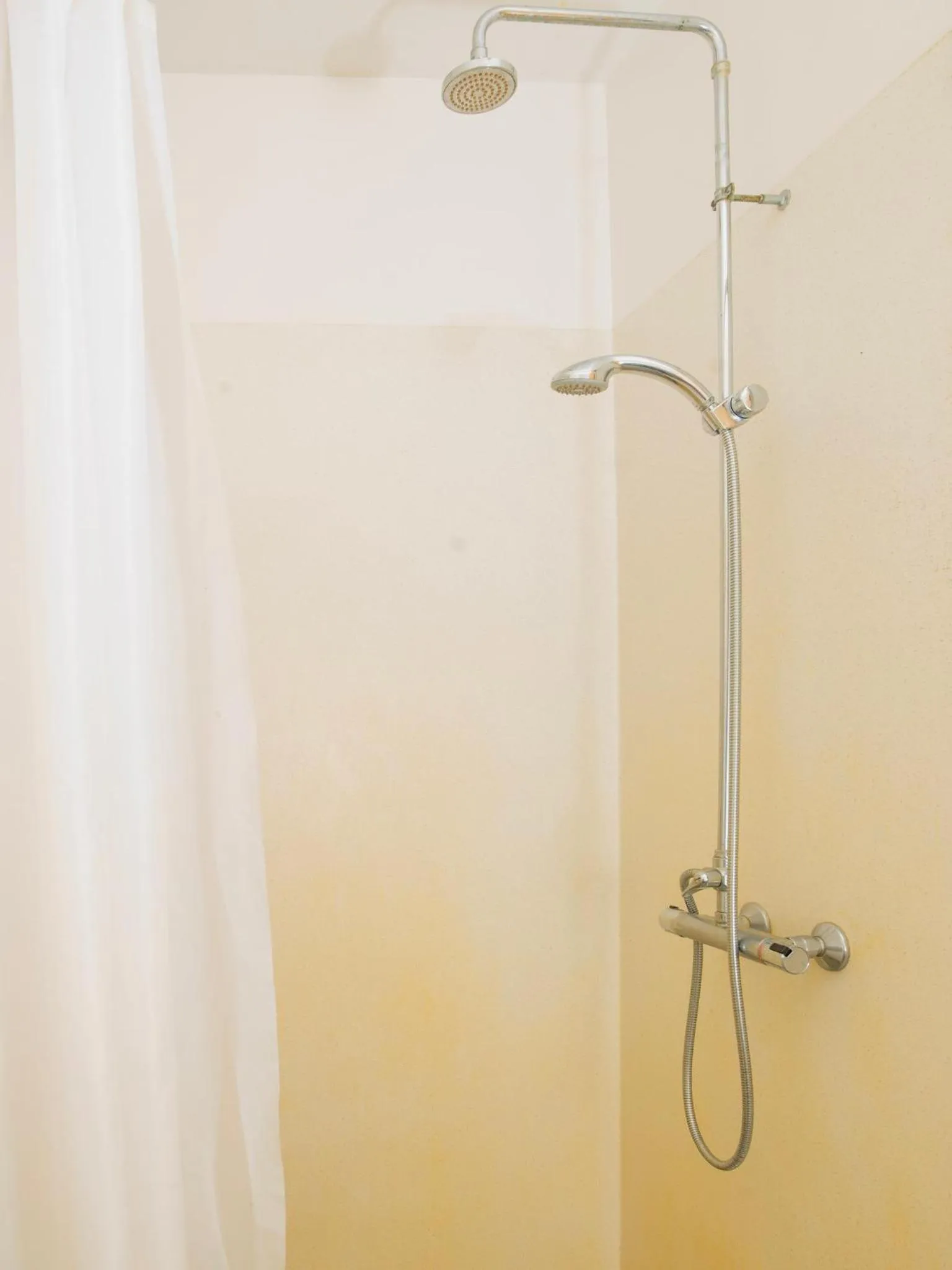 Bathroom in Dalur - HI Eco Hostel