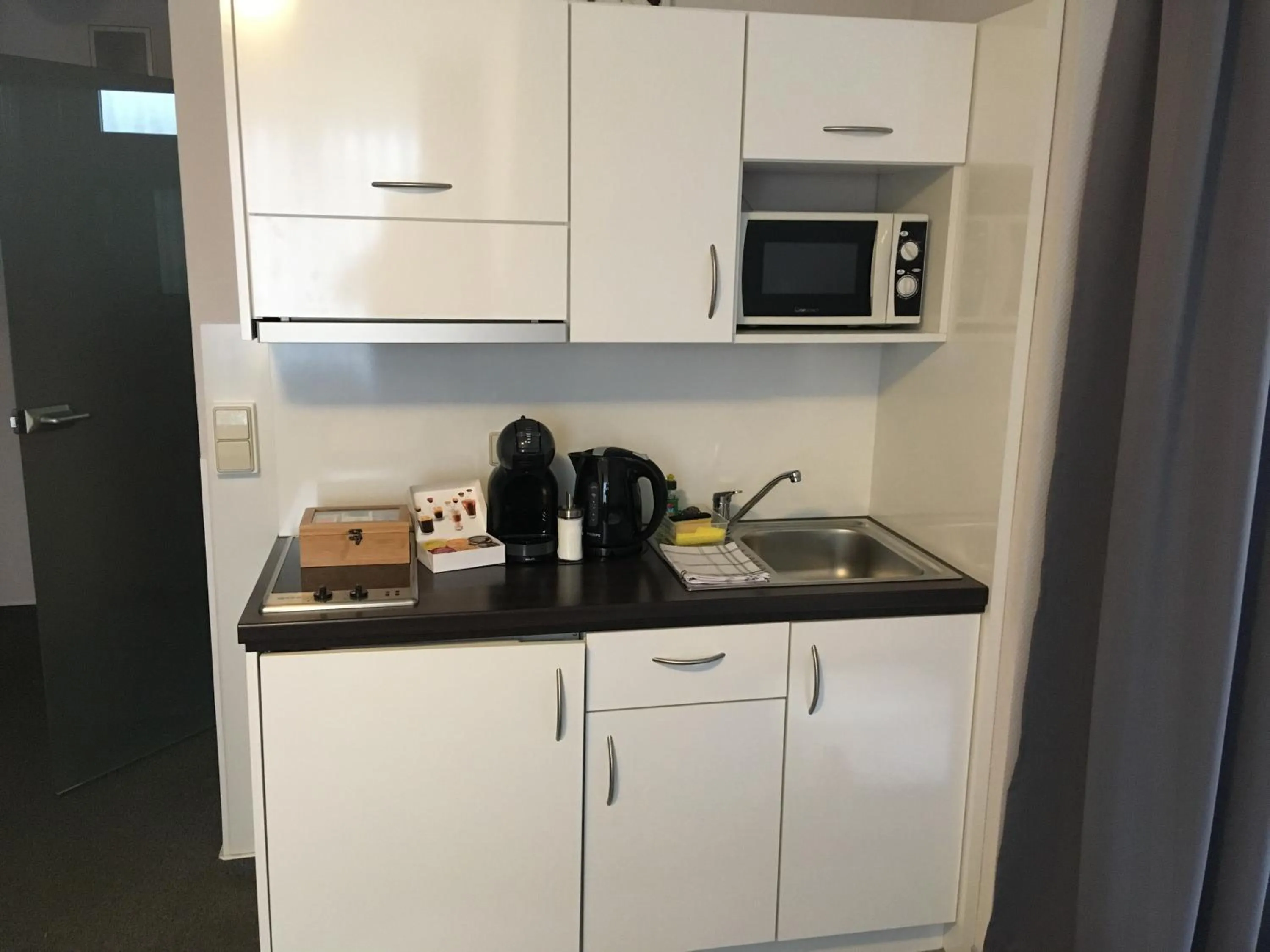 Coffee/tea facilities in Apartment 47