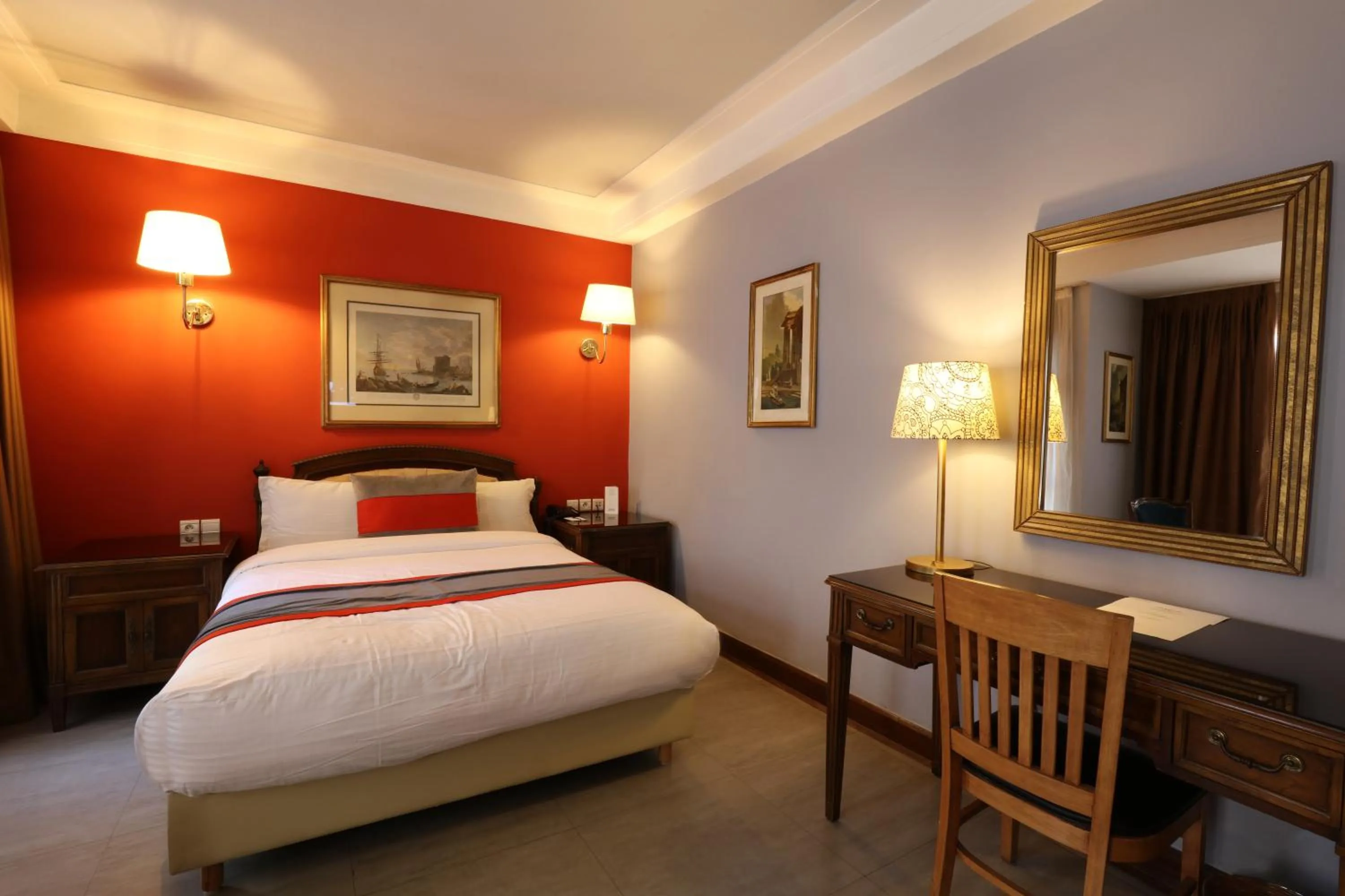 Bed in Hôtel Les Saisons