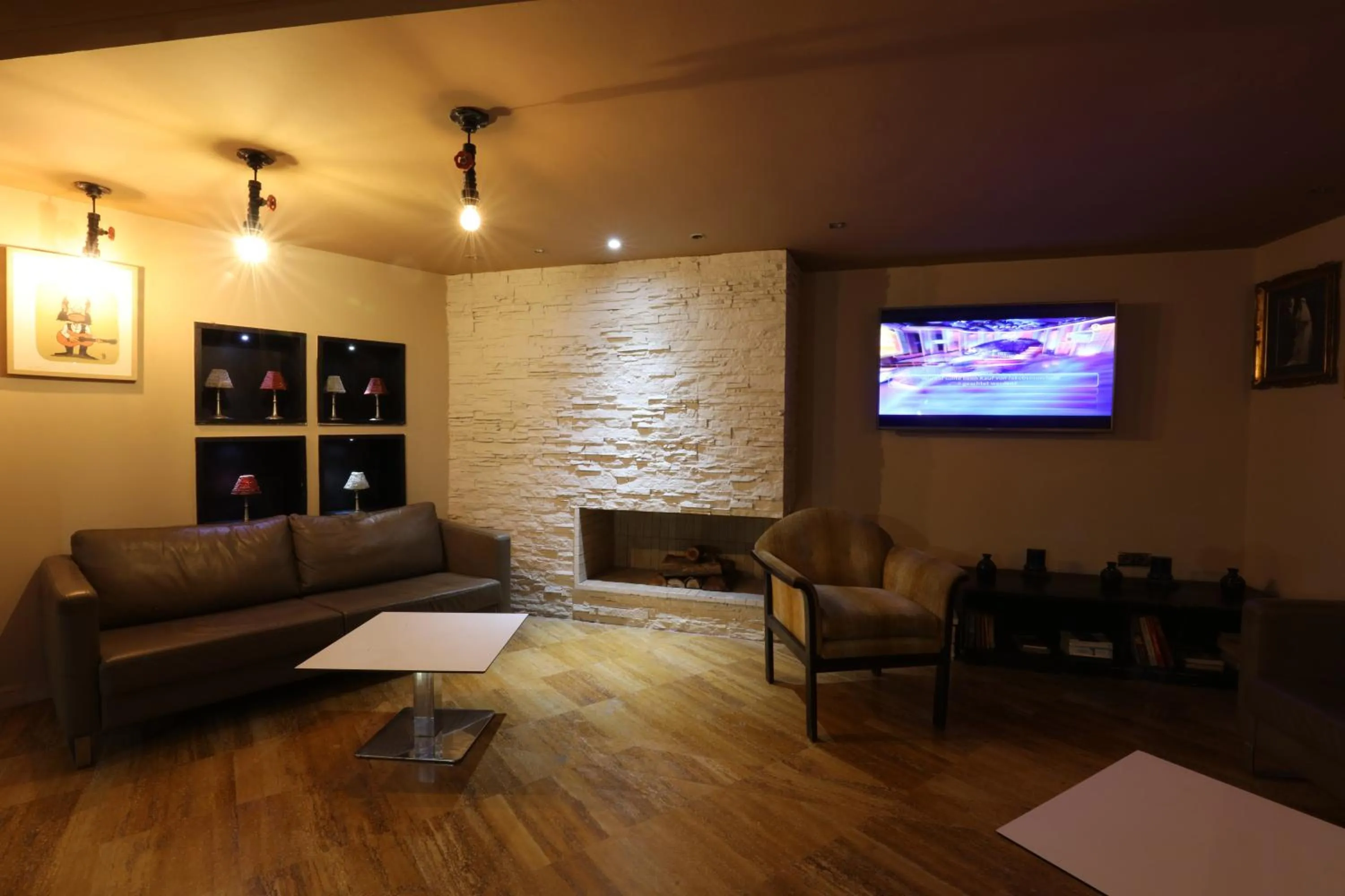 Restaurant/places to eat in Hôtel Les Saisons