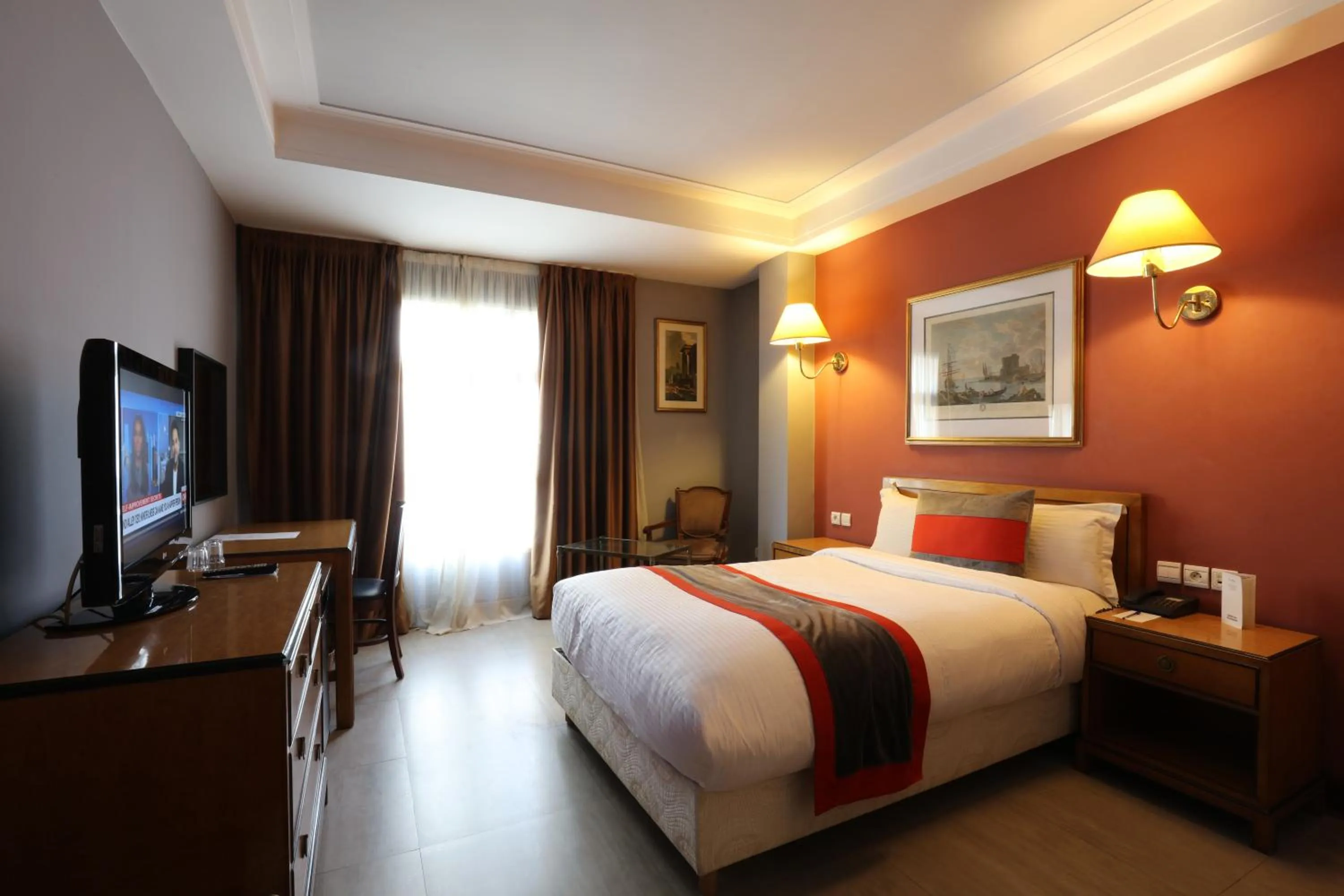 Bed in Hôtel Les Saisons