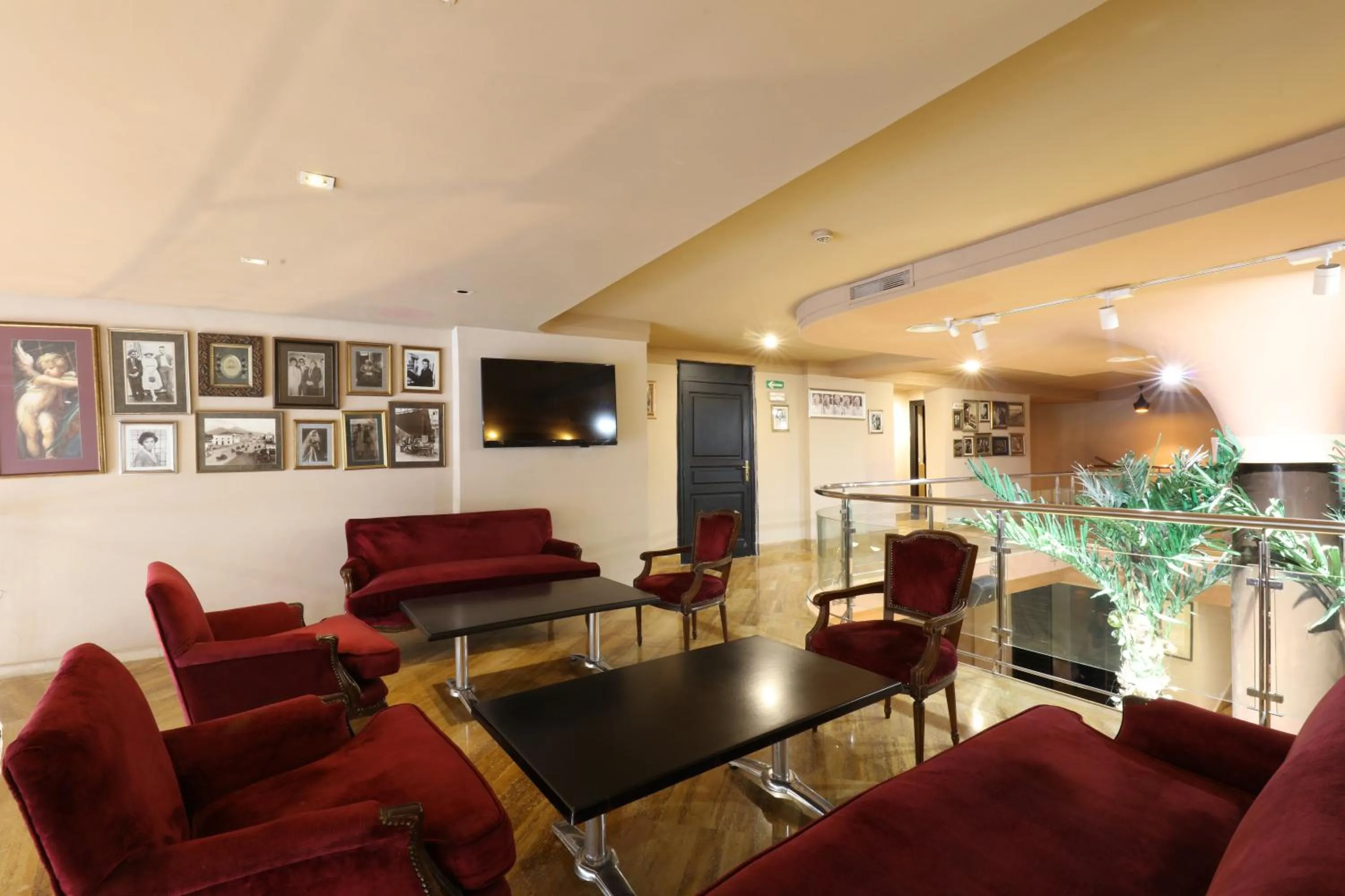 Restaurant/places to eat in Hôtel Les Saisons