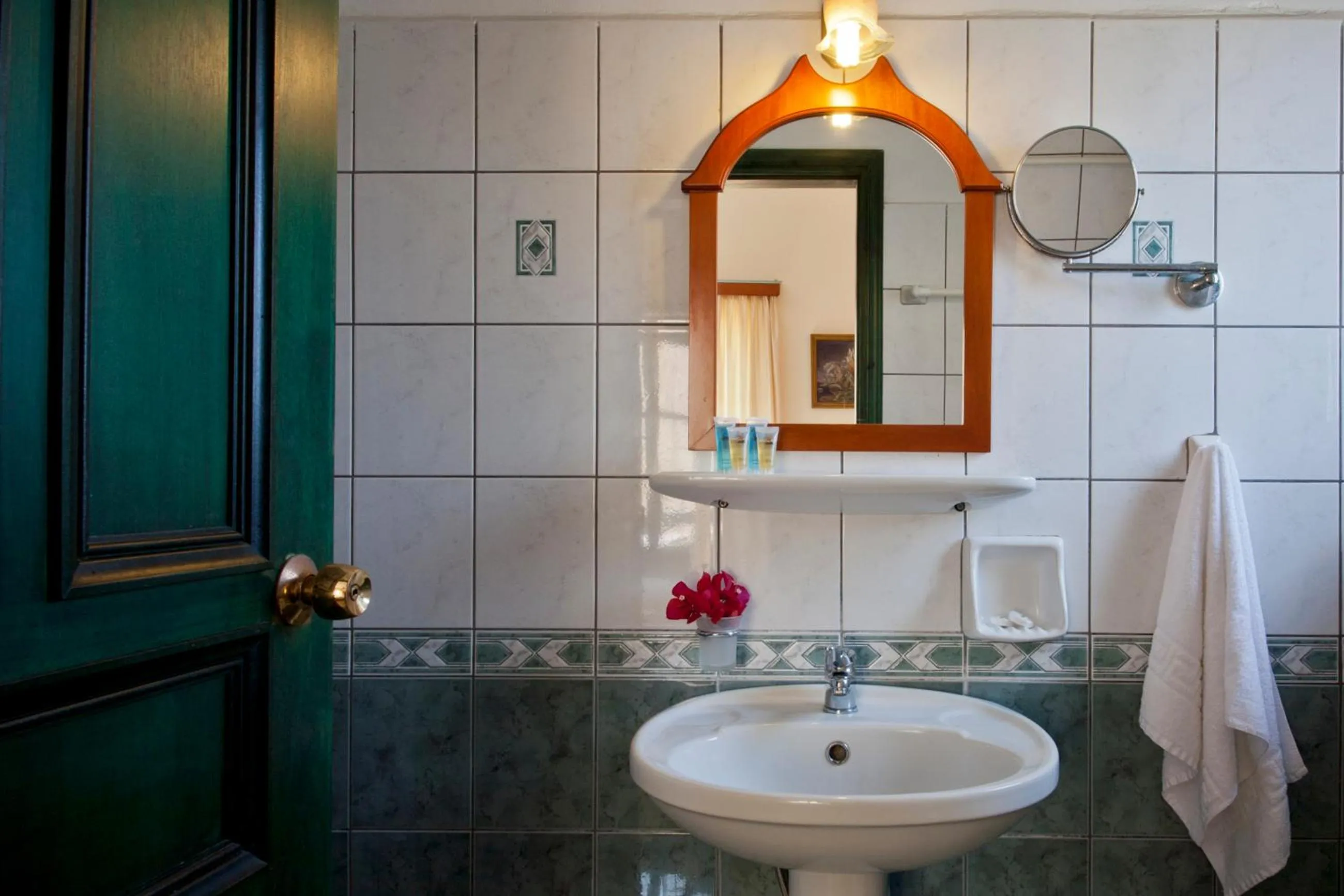 Bathroom in Apollon Hotel