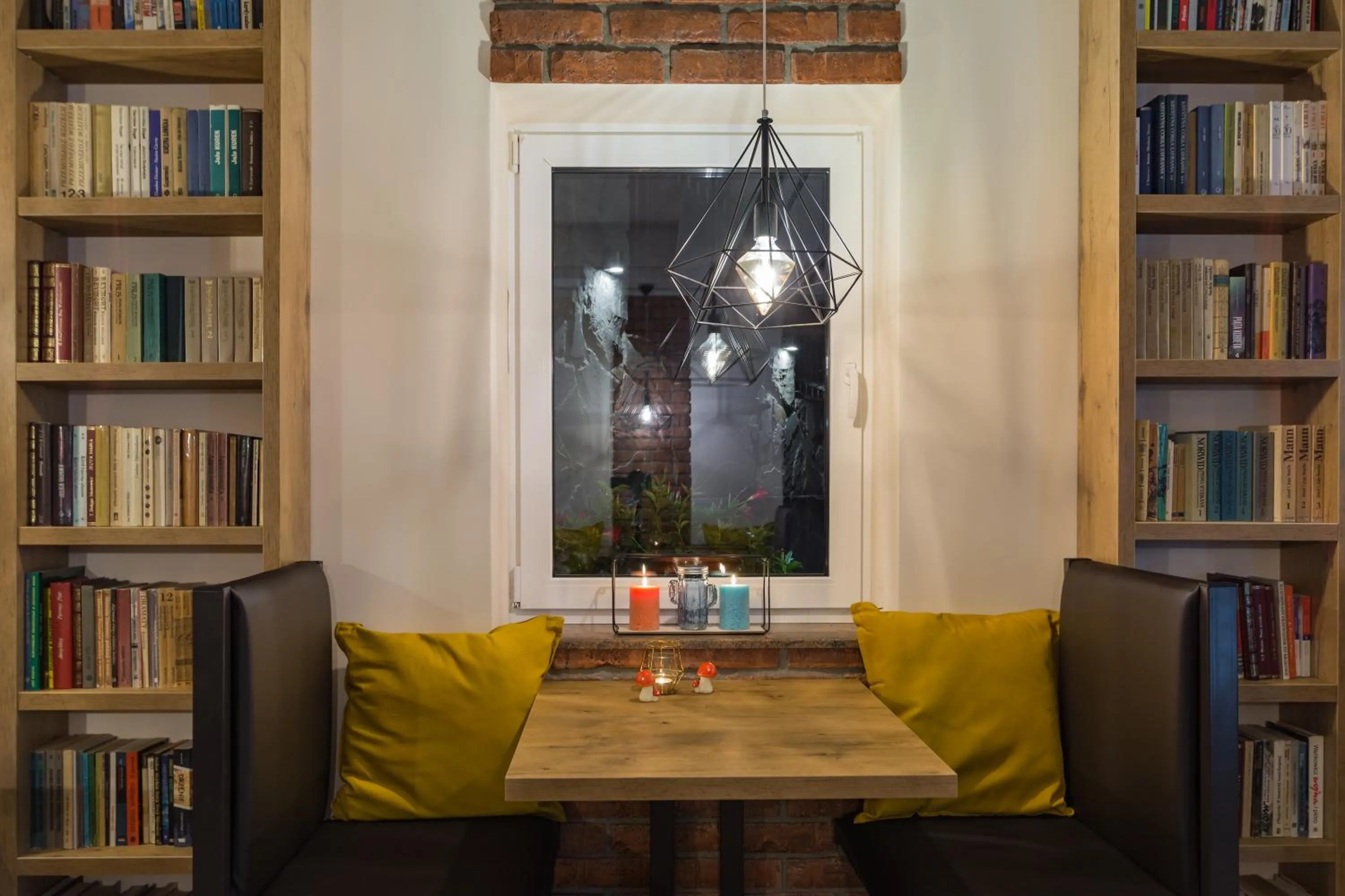 Restaurant/places to eat in Willa Lala