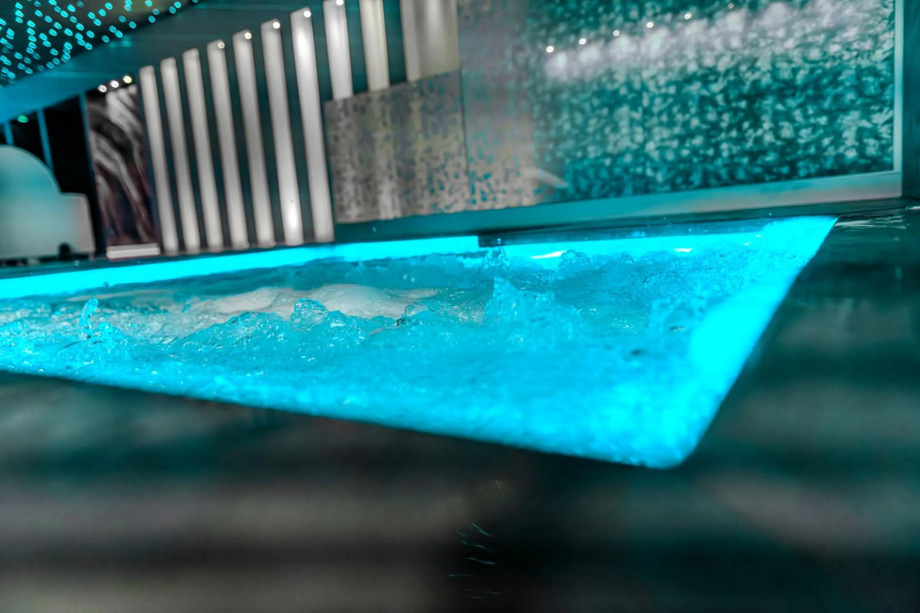 Hot Tub in The Moon Boutique Hotel & Spa