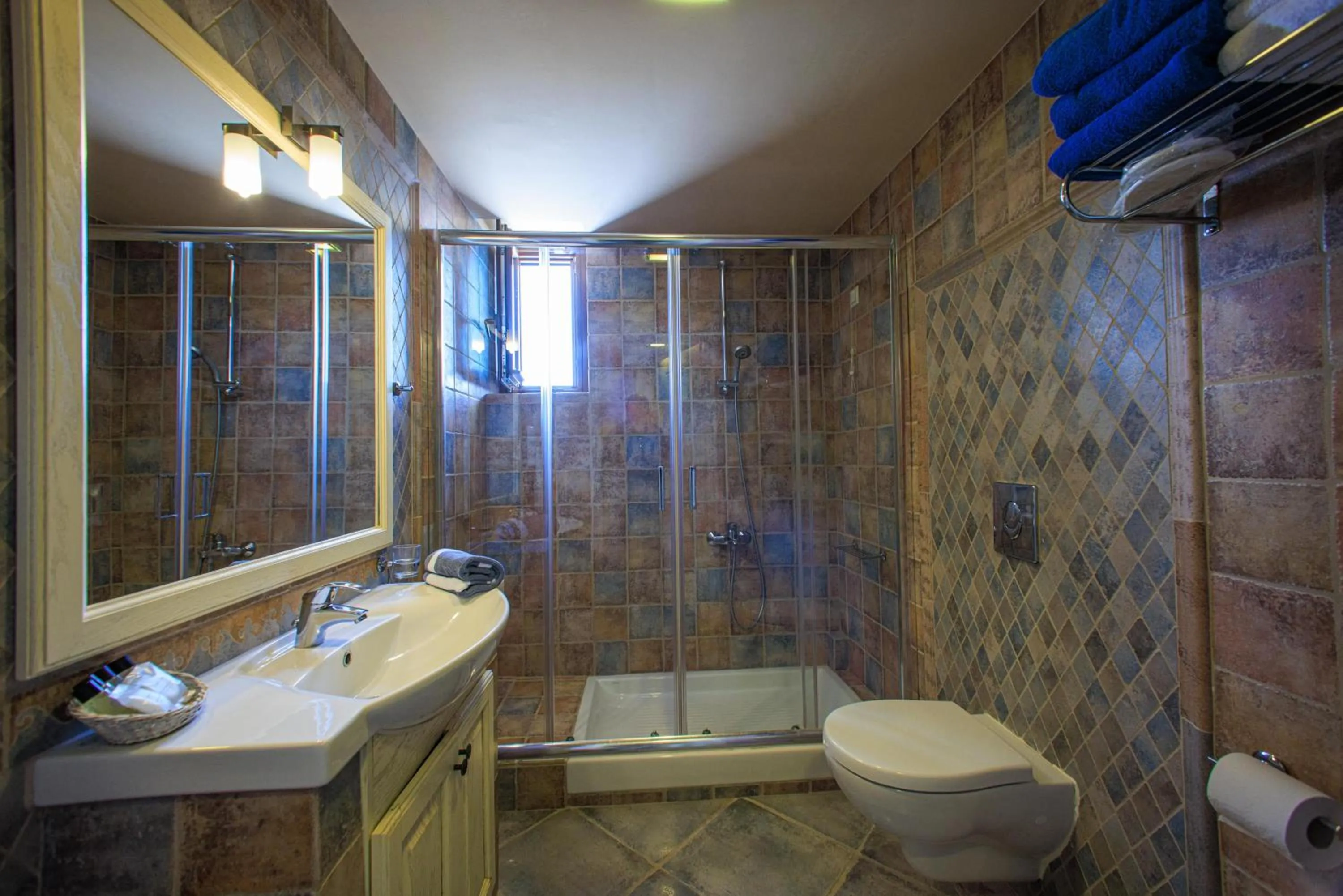 Shower in Castello Antico Hotel