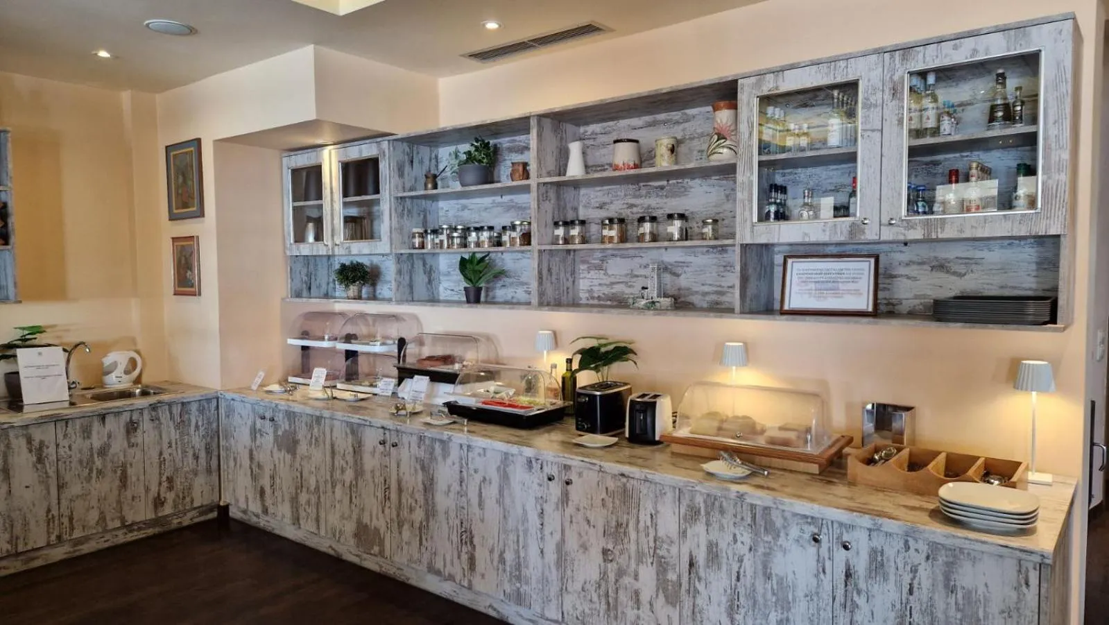 Breakfast in Castello Antico Hotel