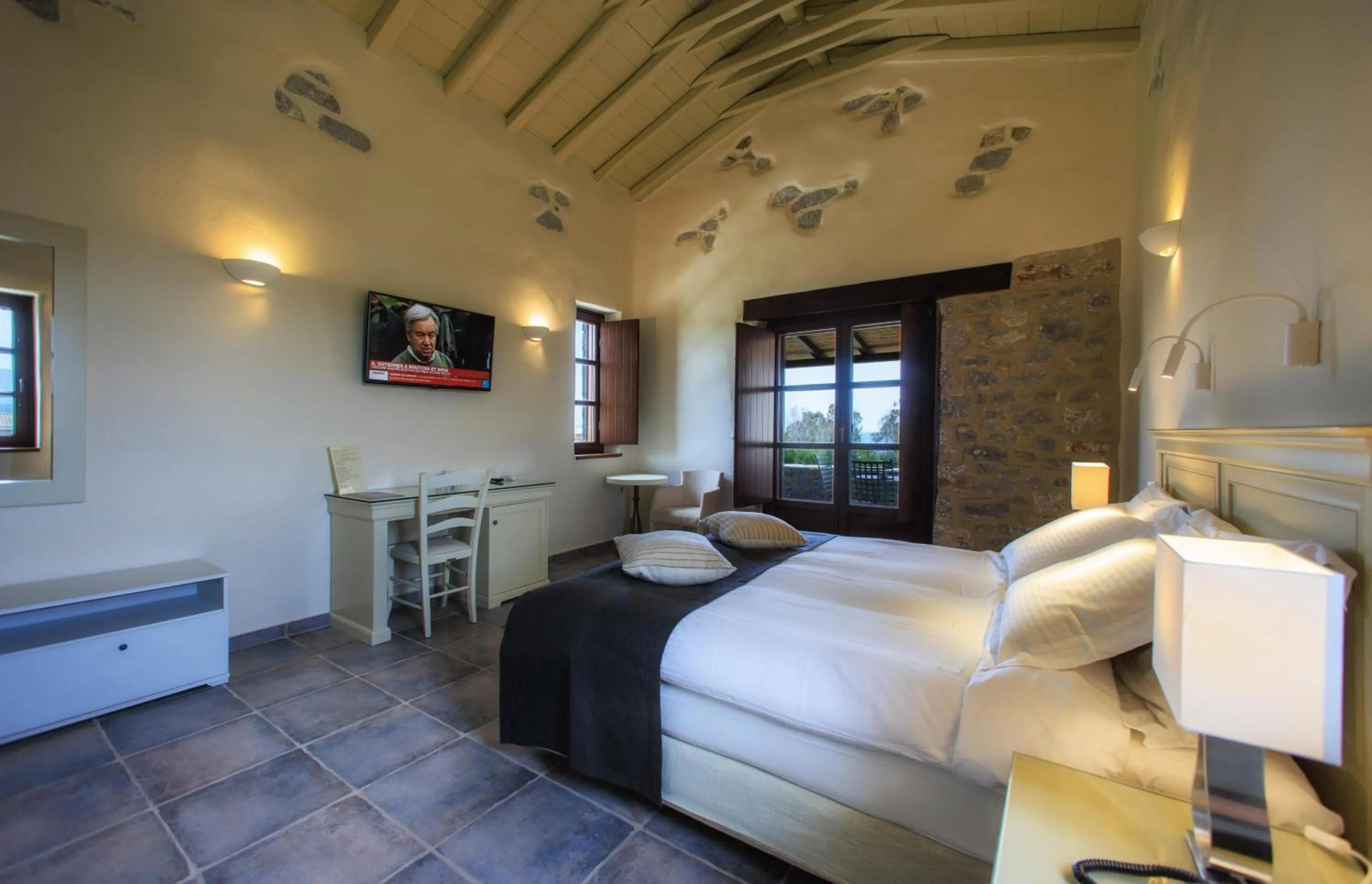 TV and multimedia, Bed in Castello Antico Hotel