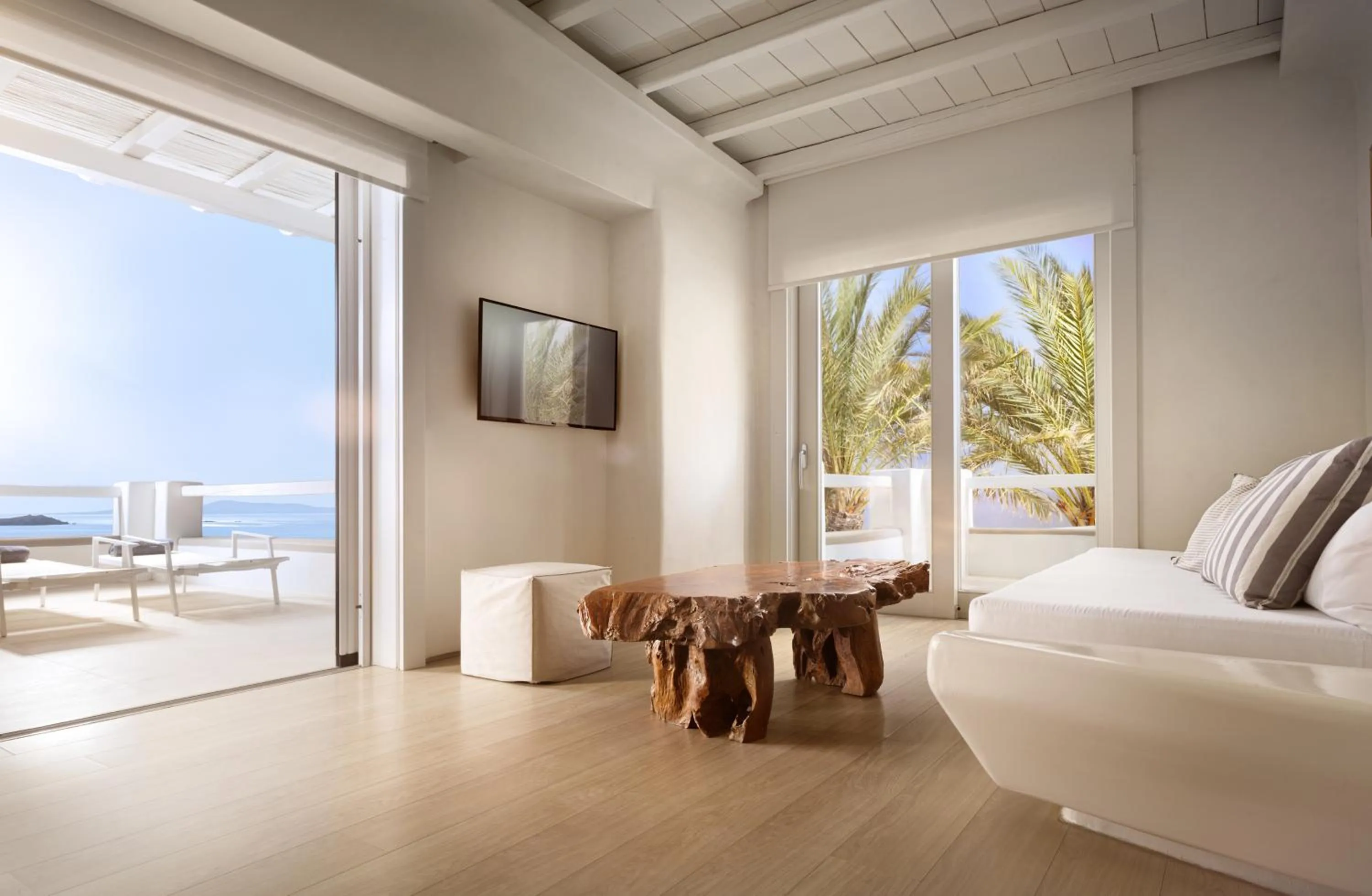 Hot Tub, Bed in Cavo Tagoo Mykonos