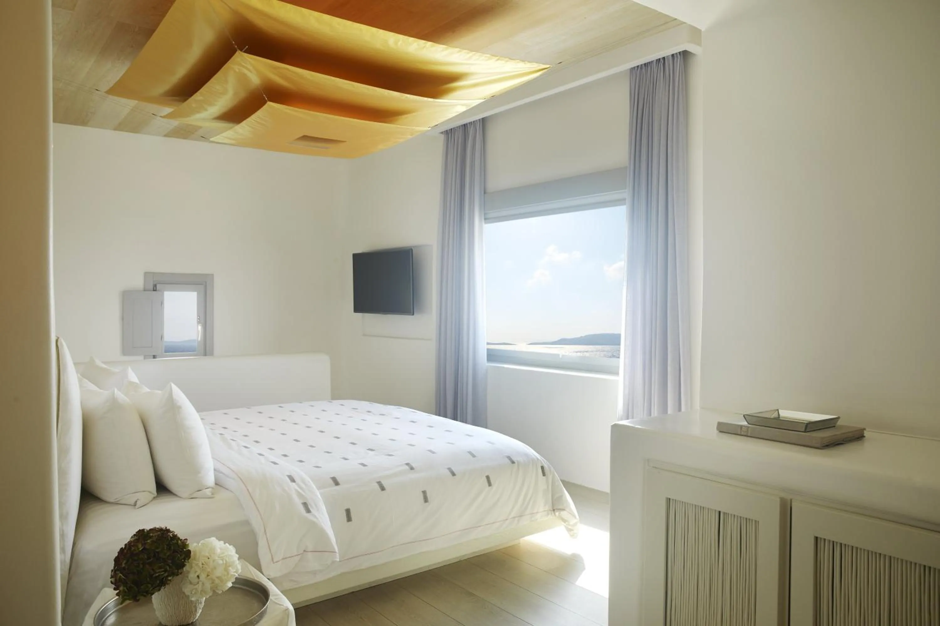 Bed in Cavo Tagoo Mykonos
