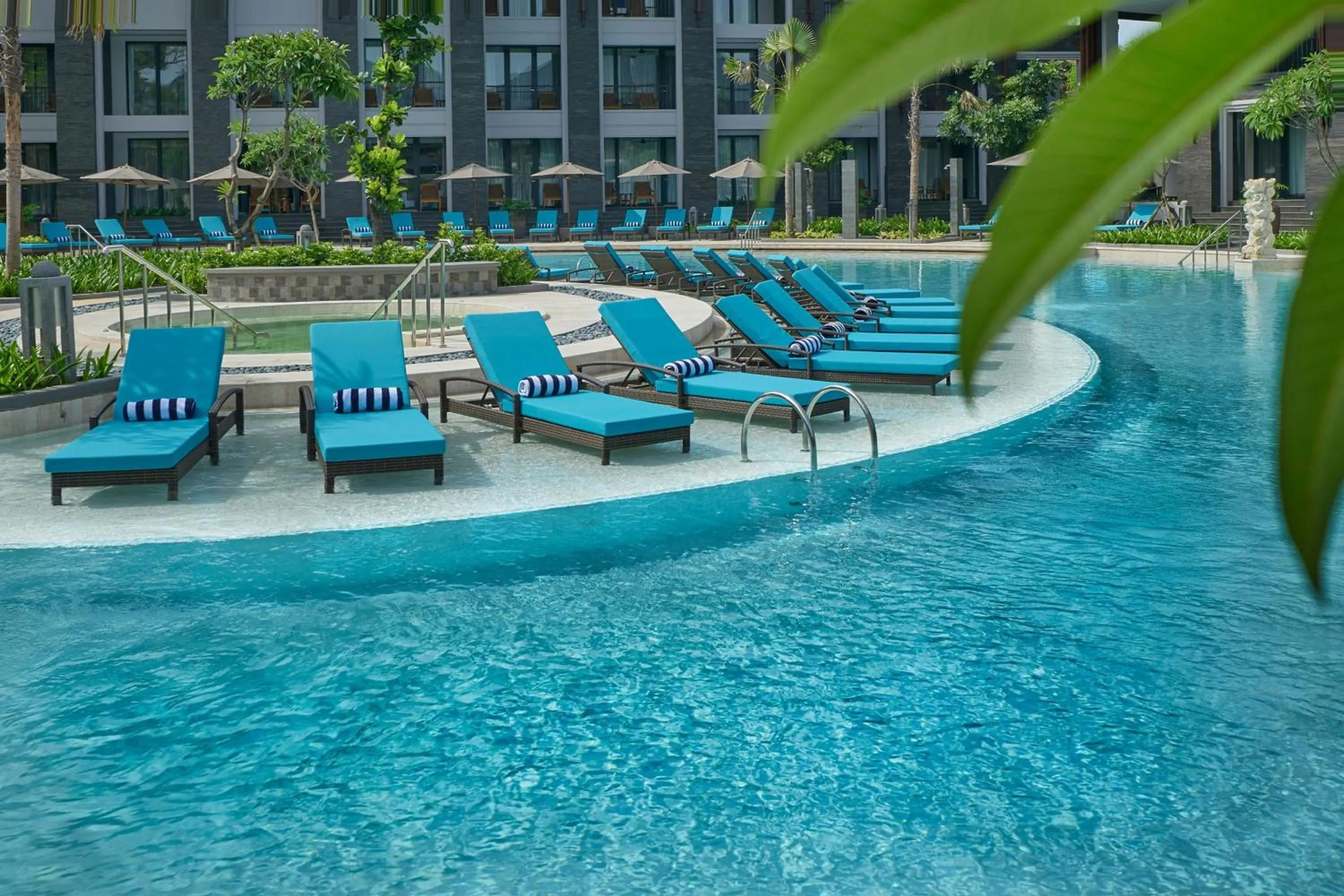 Swimming pool in Courtyard by Marriott Bali Nusa Dua Resort