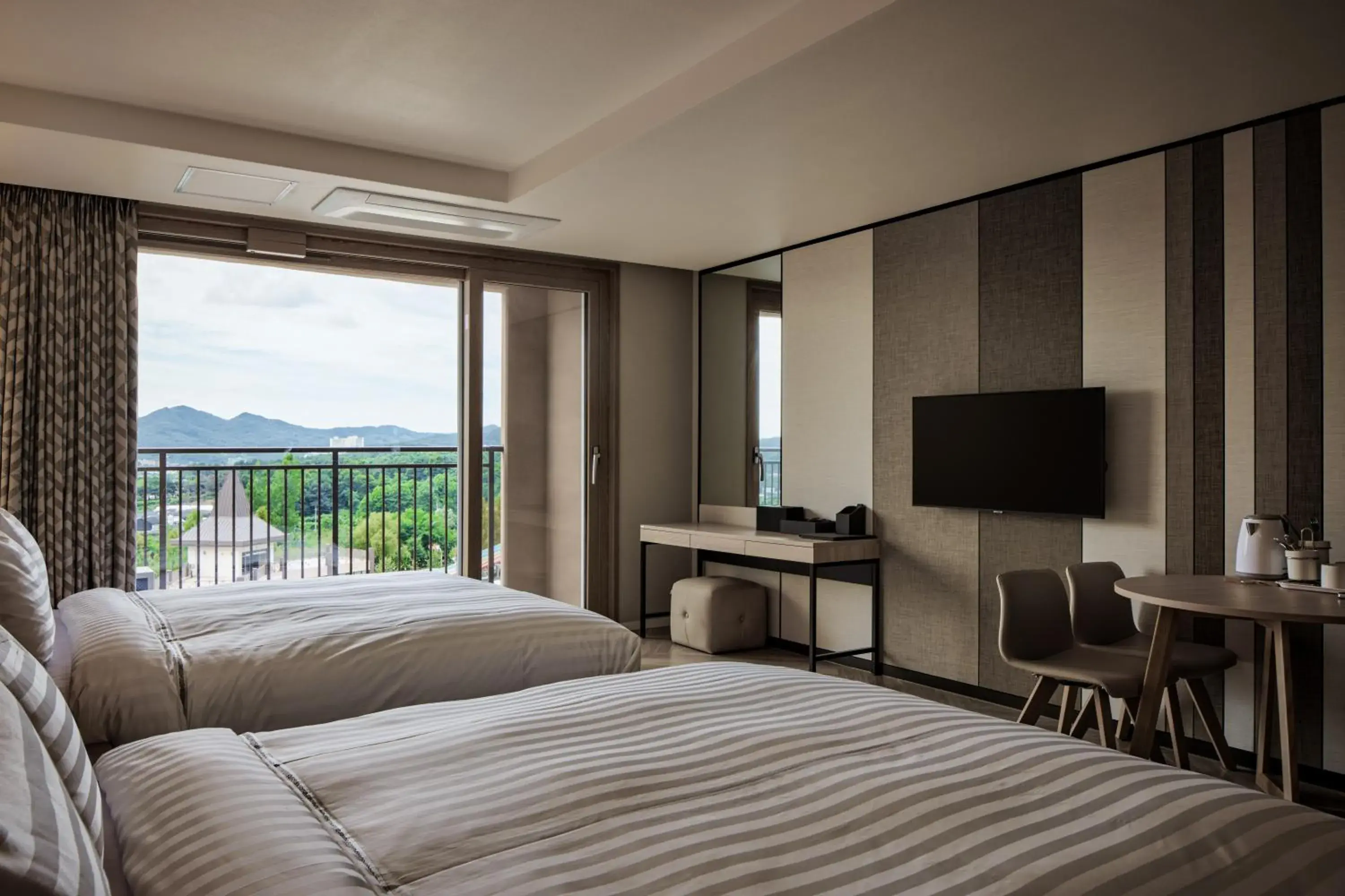 EAST Tower Family - Twin (With Kitchenette) in Sono Belle Cheonan EAST Tower Family - Twin (With Kitchenette) in Sono Belle Cheonan