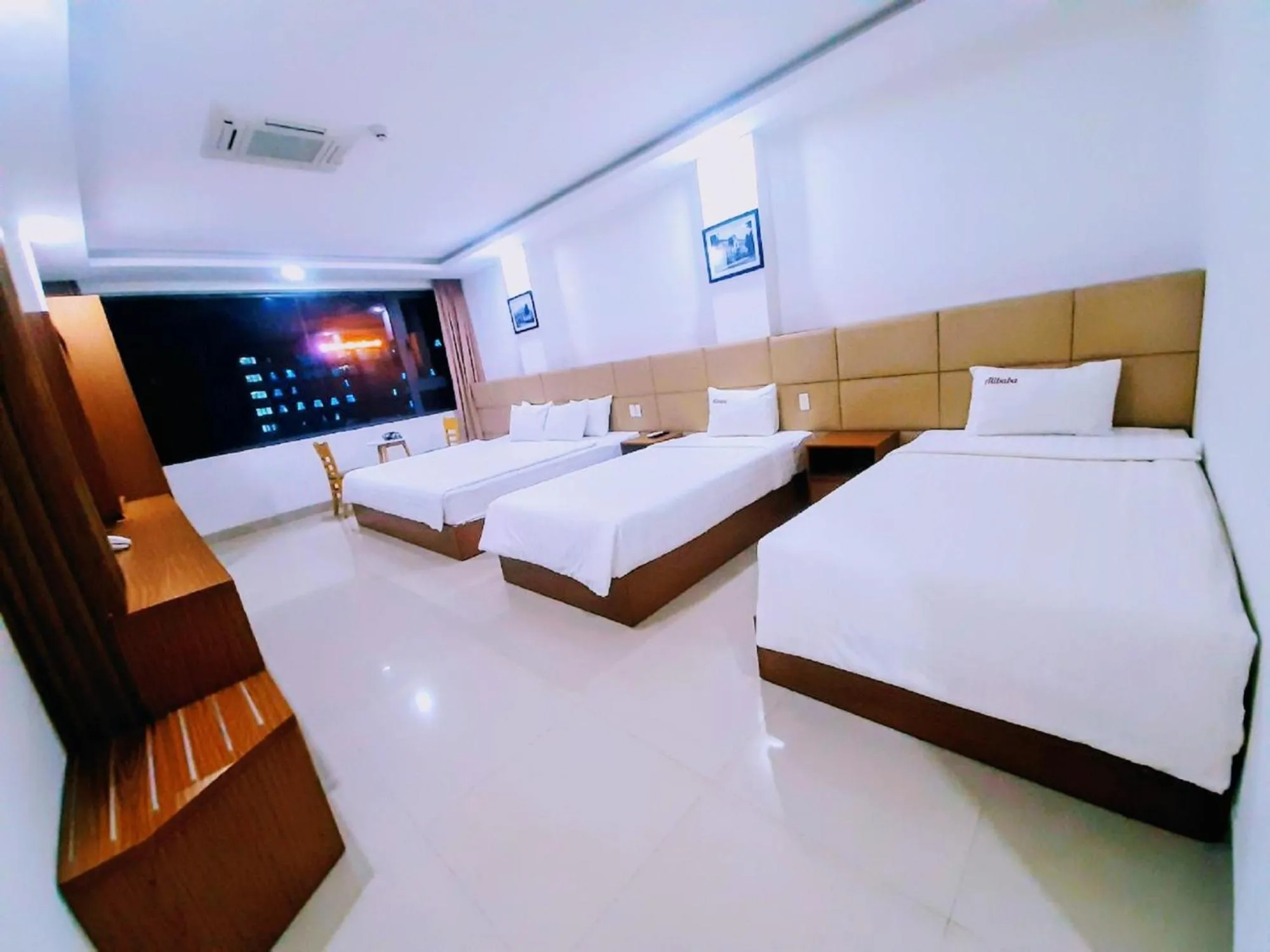 Photo of the whole room, Bed in Alibaba
