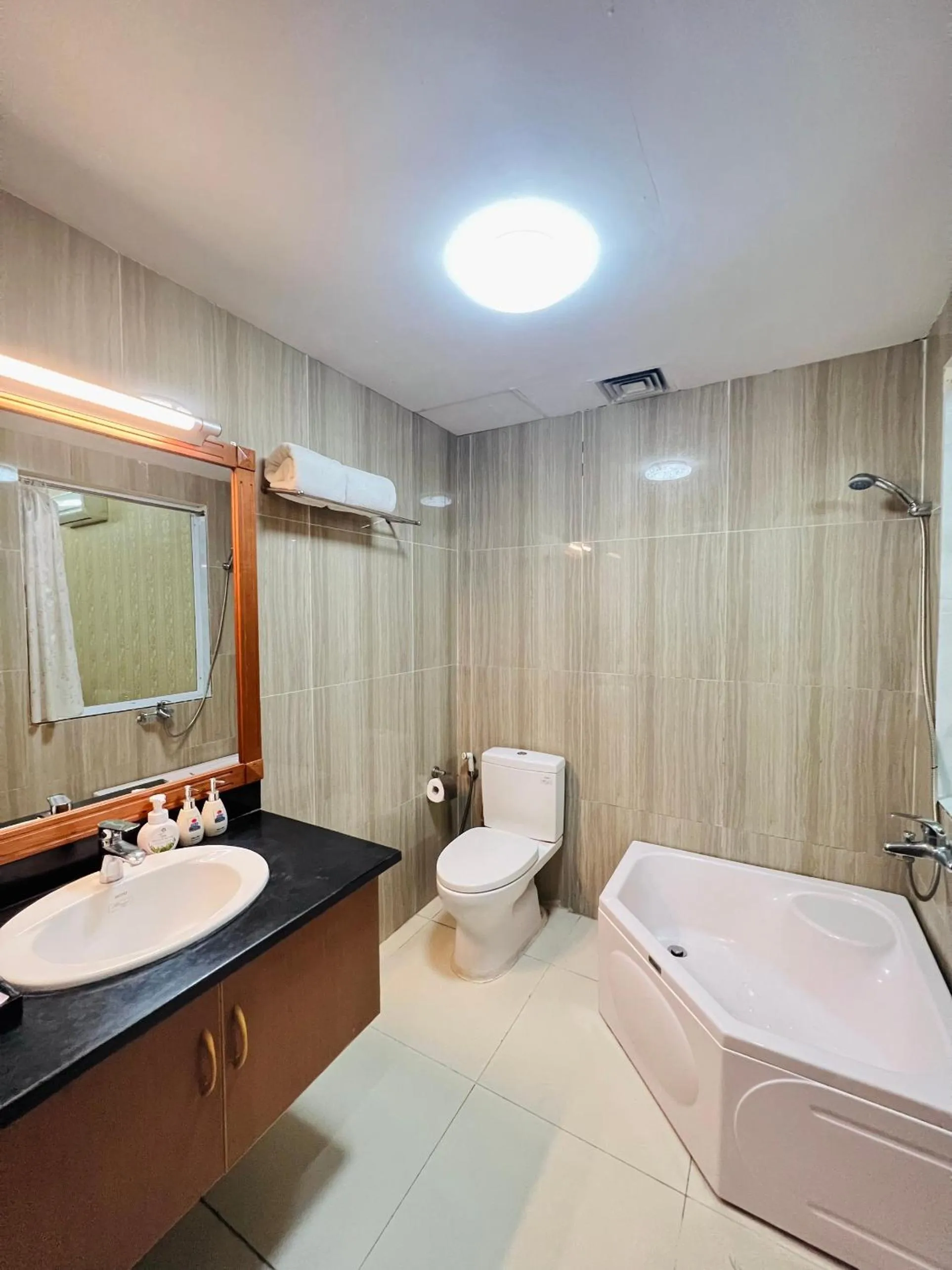 Shower in Khách sạn INCO 515.9