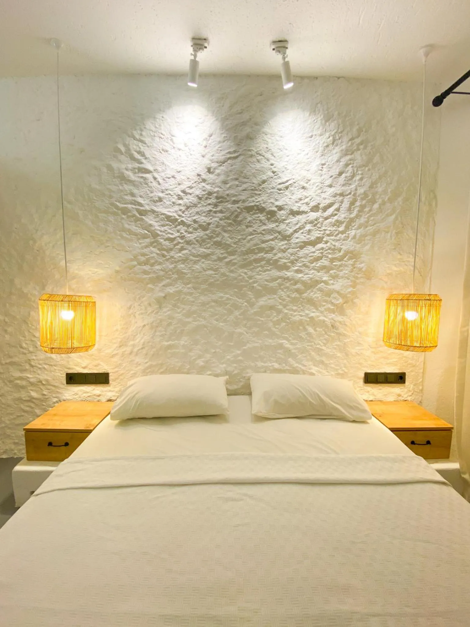 Bedroom, Bed in The Hello Hotel