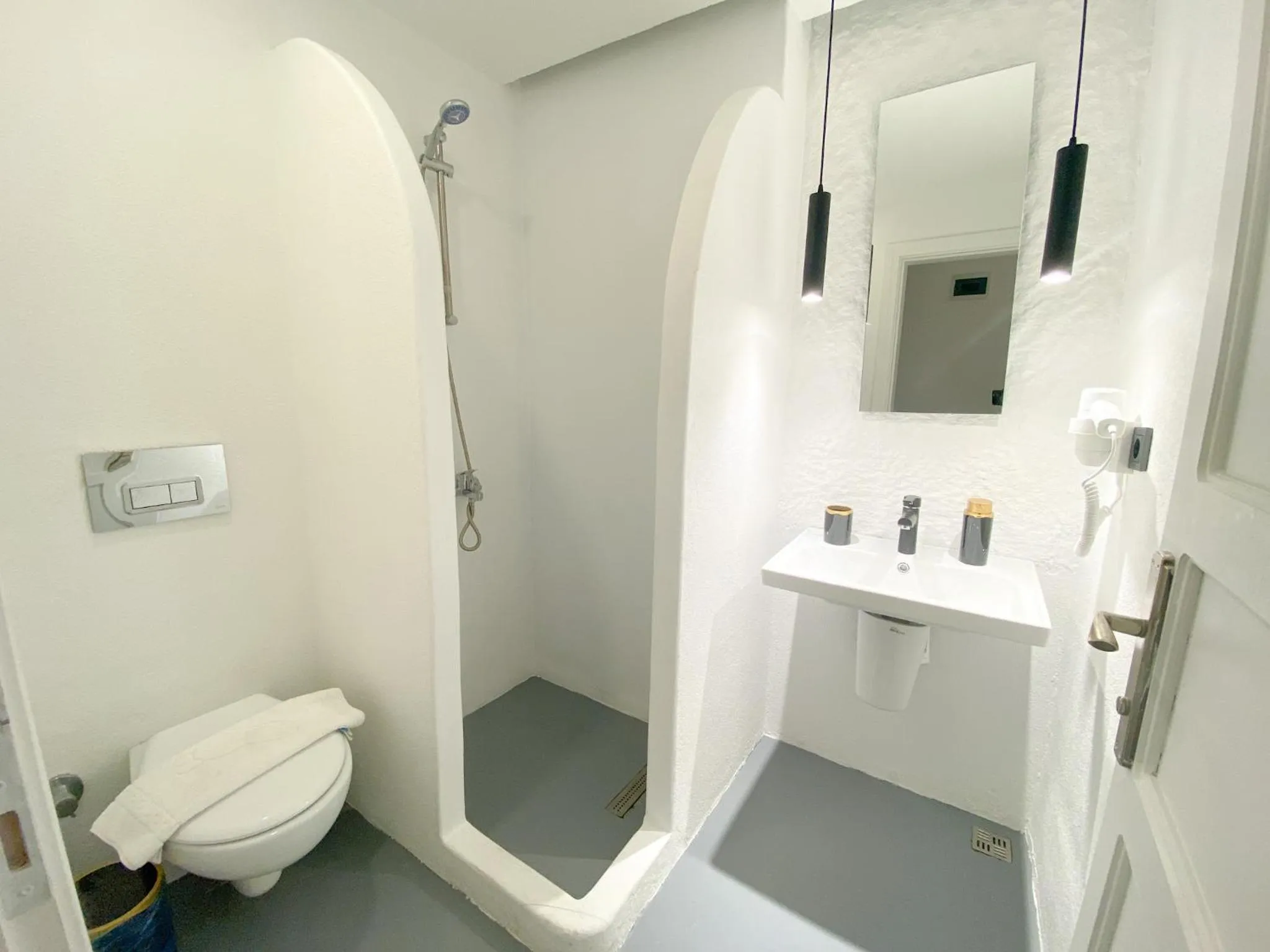 Bathroom in The Hello Hotel