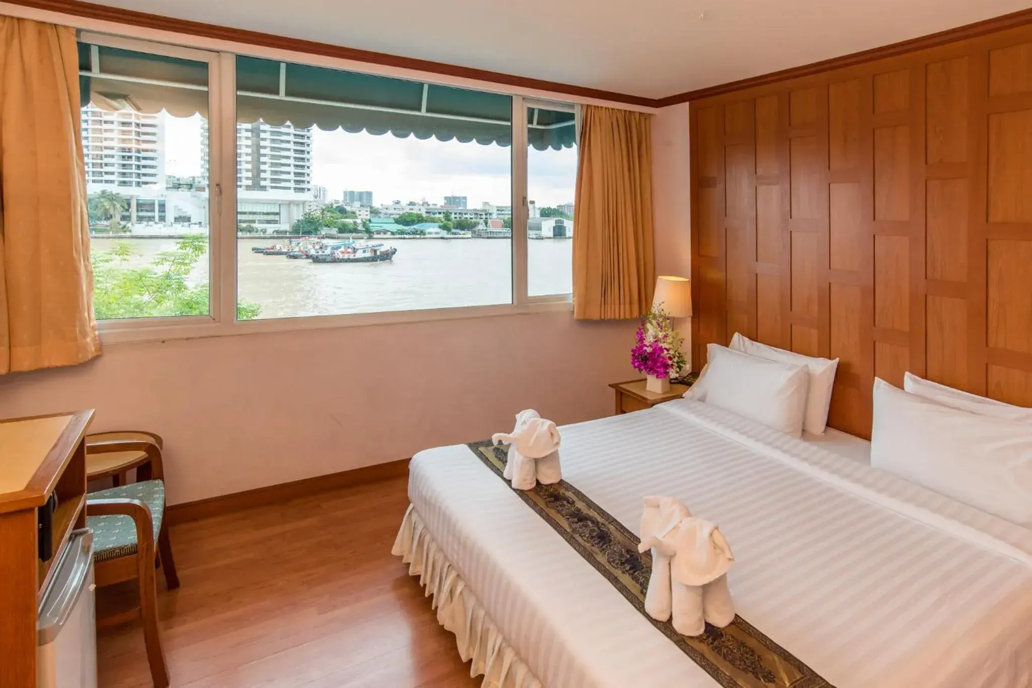 Superior Double Room with River View in New Siam Riverside Superior Double Room with River View in New Siam Riverside