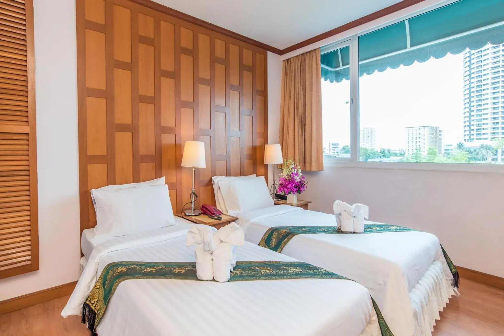 Superior Twin Room with River View in New Siam Riverside Superior Twin Room with River View in New Siam Riverside