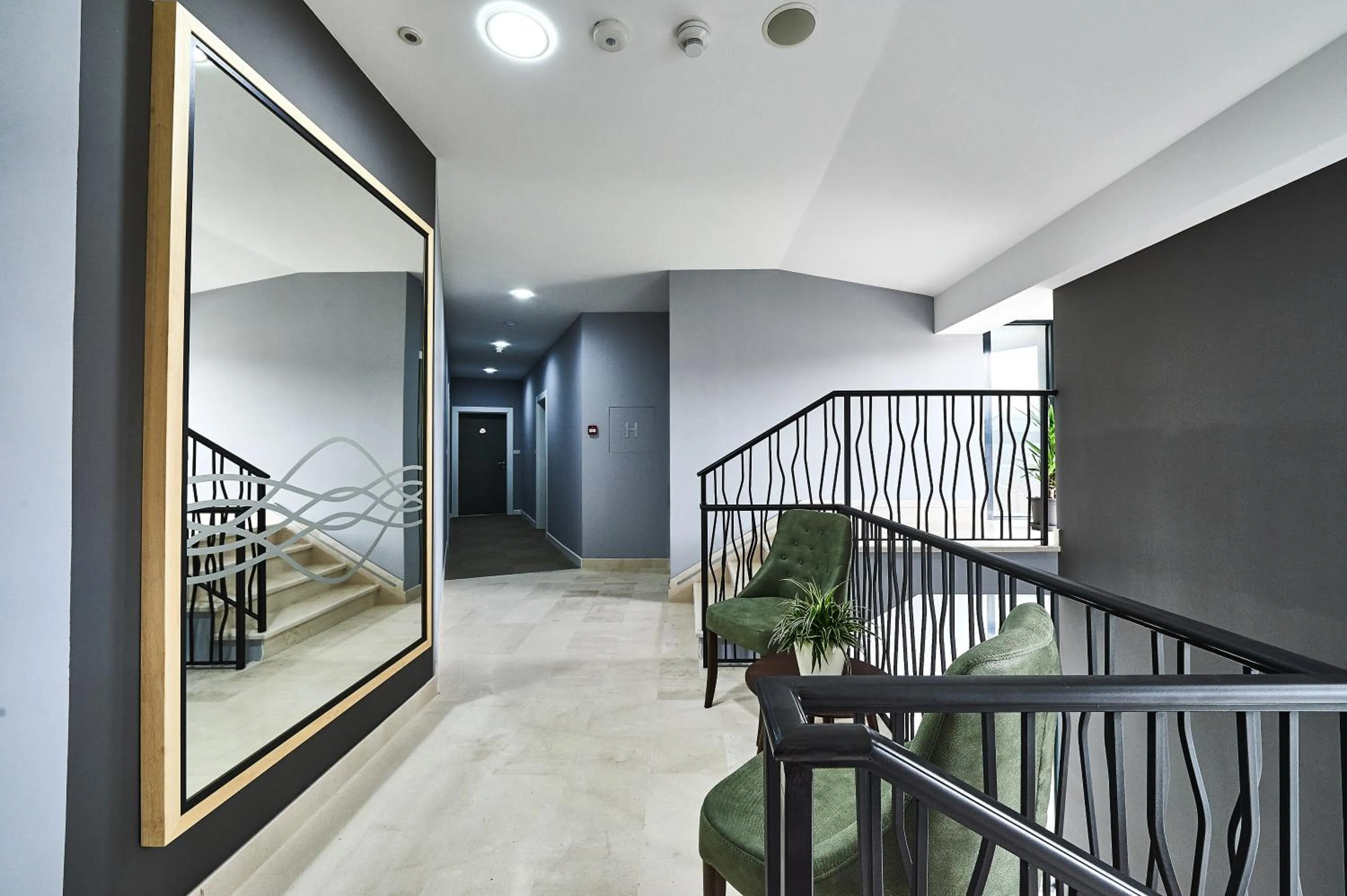 Lobby or reception in Perla Residence Hotel & SPA