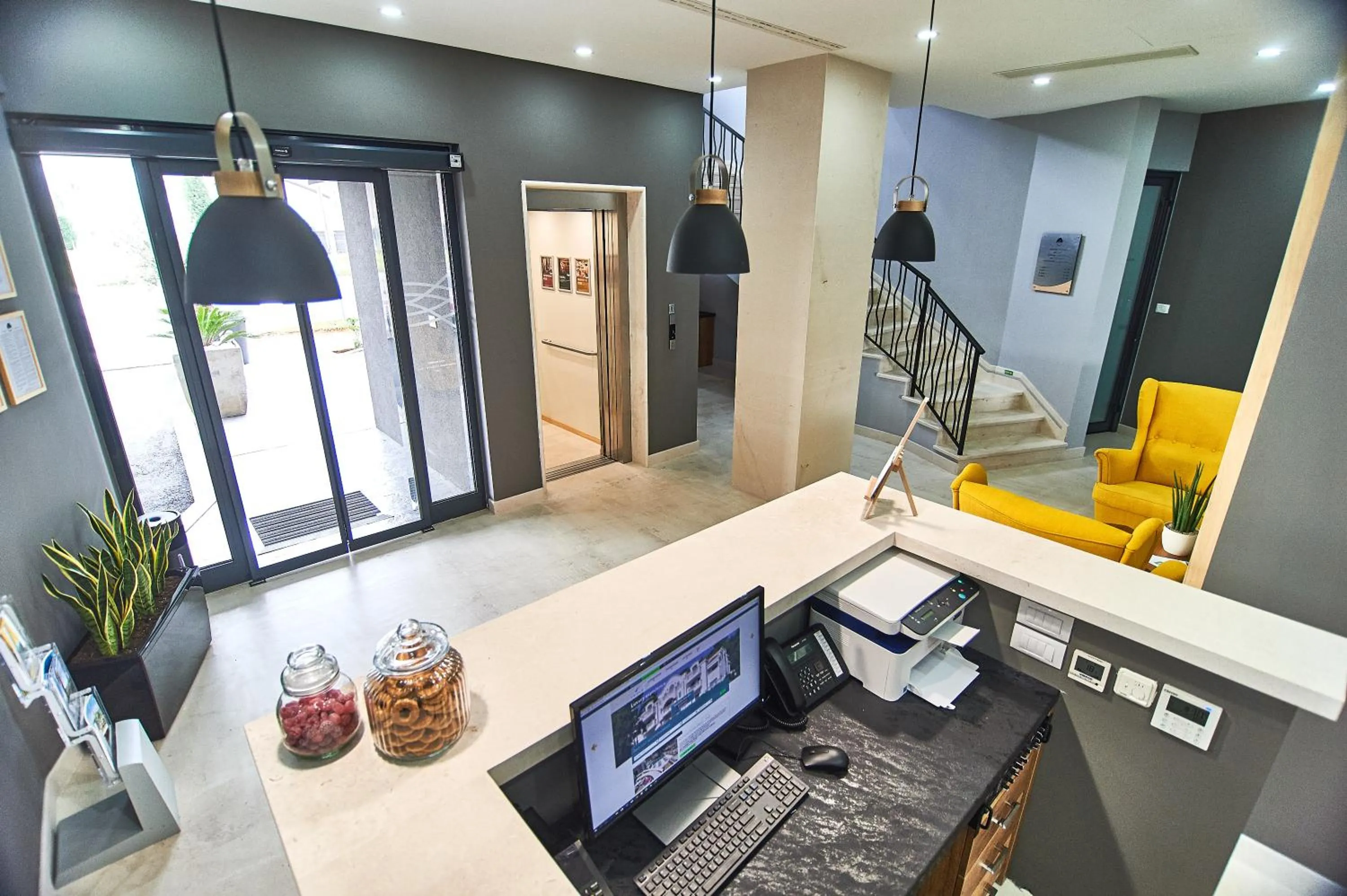 Lobby or reception in Perla Residence Hotel & SPA