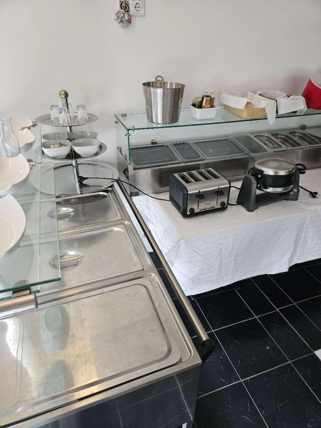 Breakfast in 101 Guesthouse Hotel