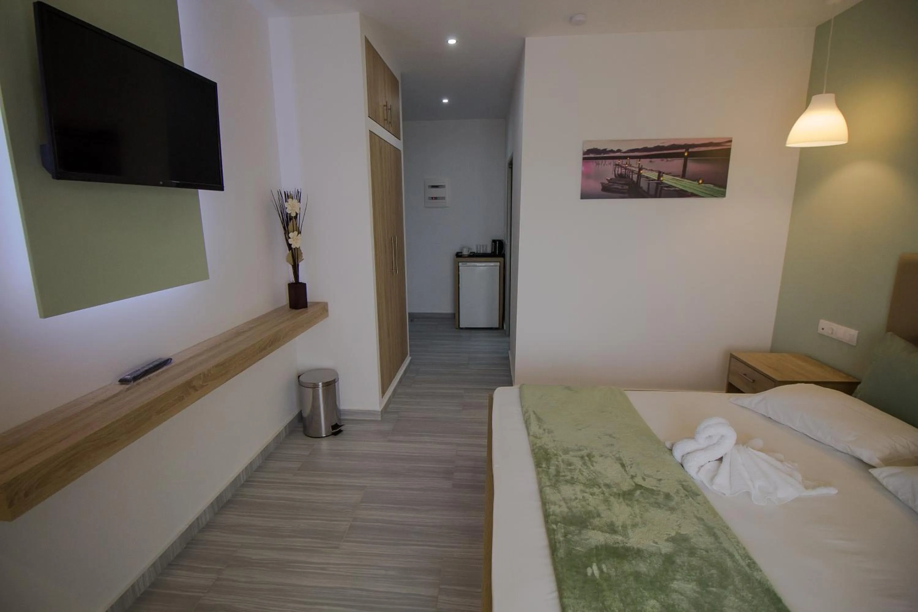 TV and multimedia, Bed in Maroula Studios