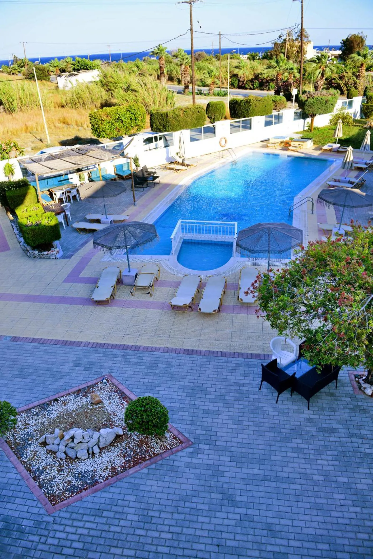 Swimming pool in Maroula Studios