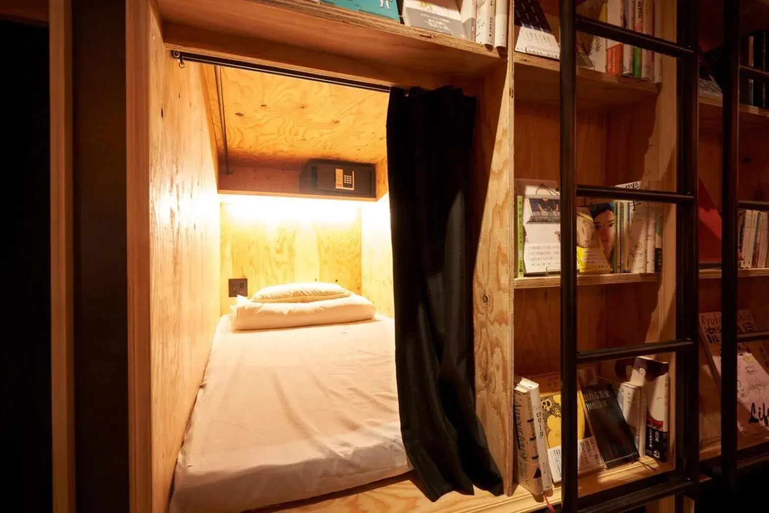 Single in Book And Bed Tokyo Shinjuku Single in Book And Bed Tokyo Shinjuku
