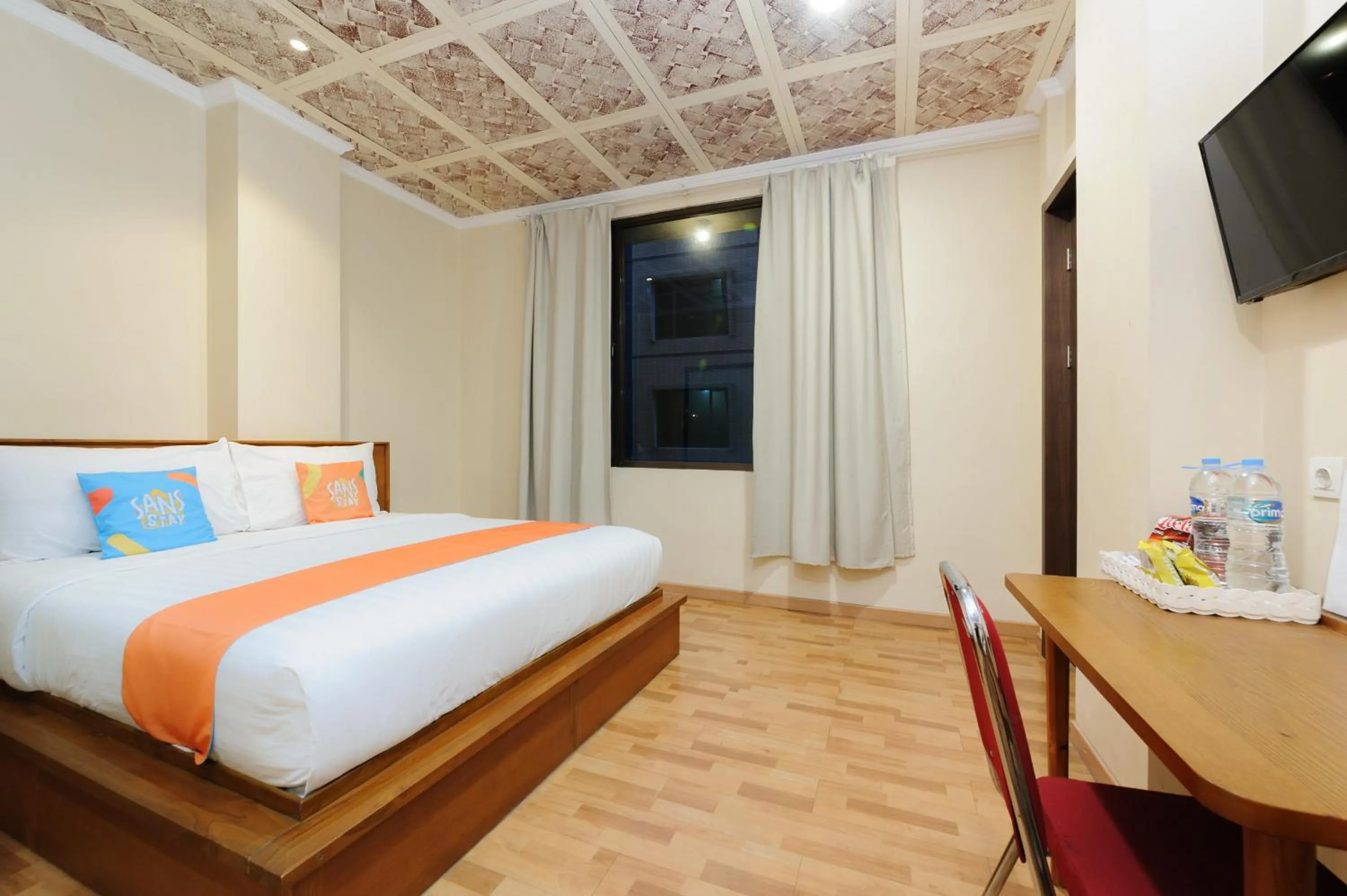 Bedroom, Bed in Sans Vibes Joe Hotel Soekarno Hatta Airport