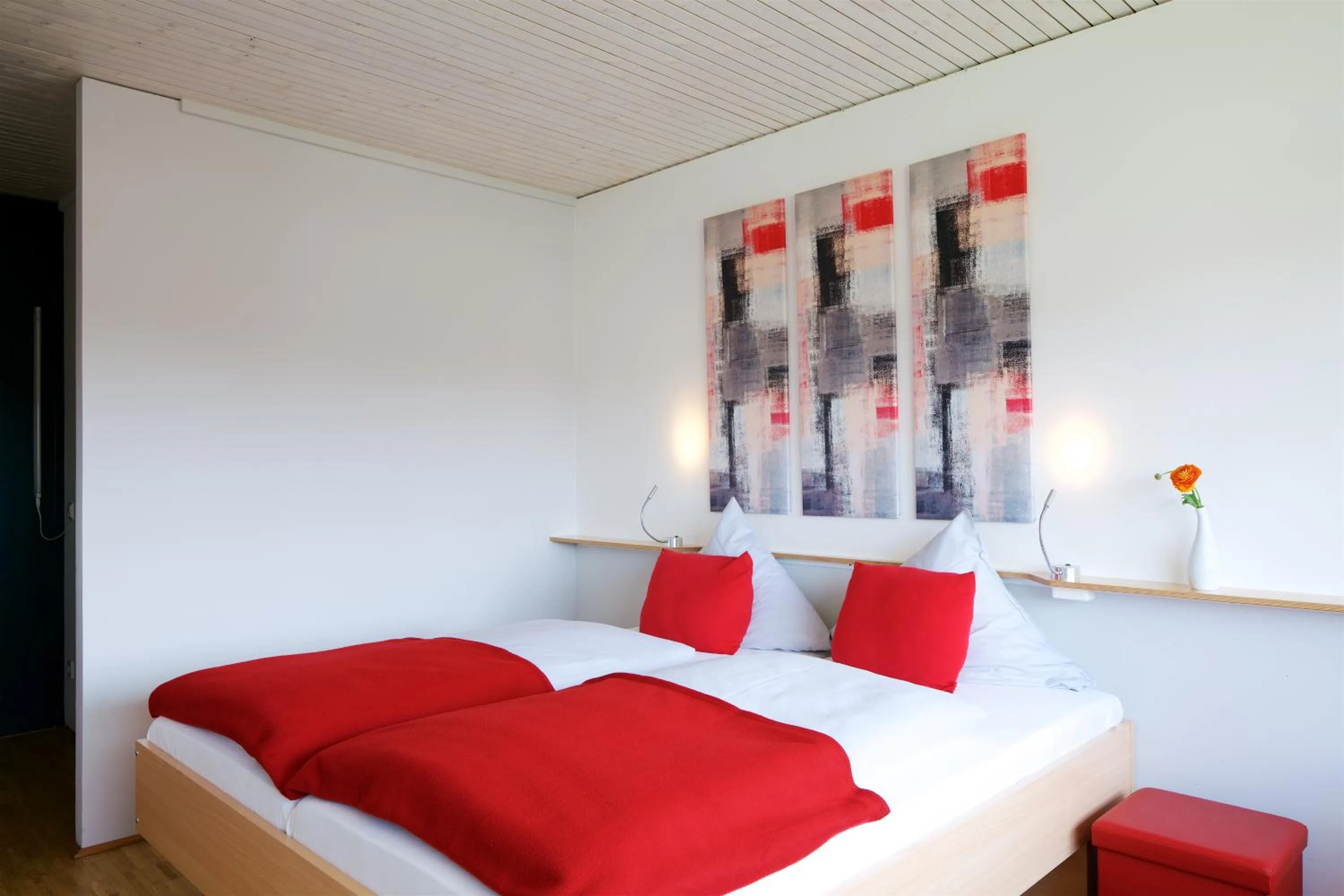Staff, Bed in Bed & Breakfast Rotes Haus