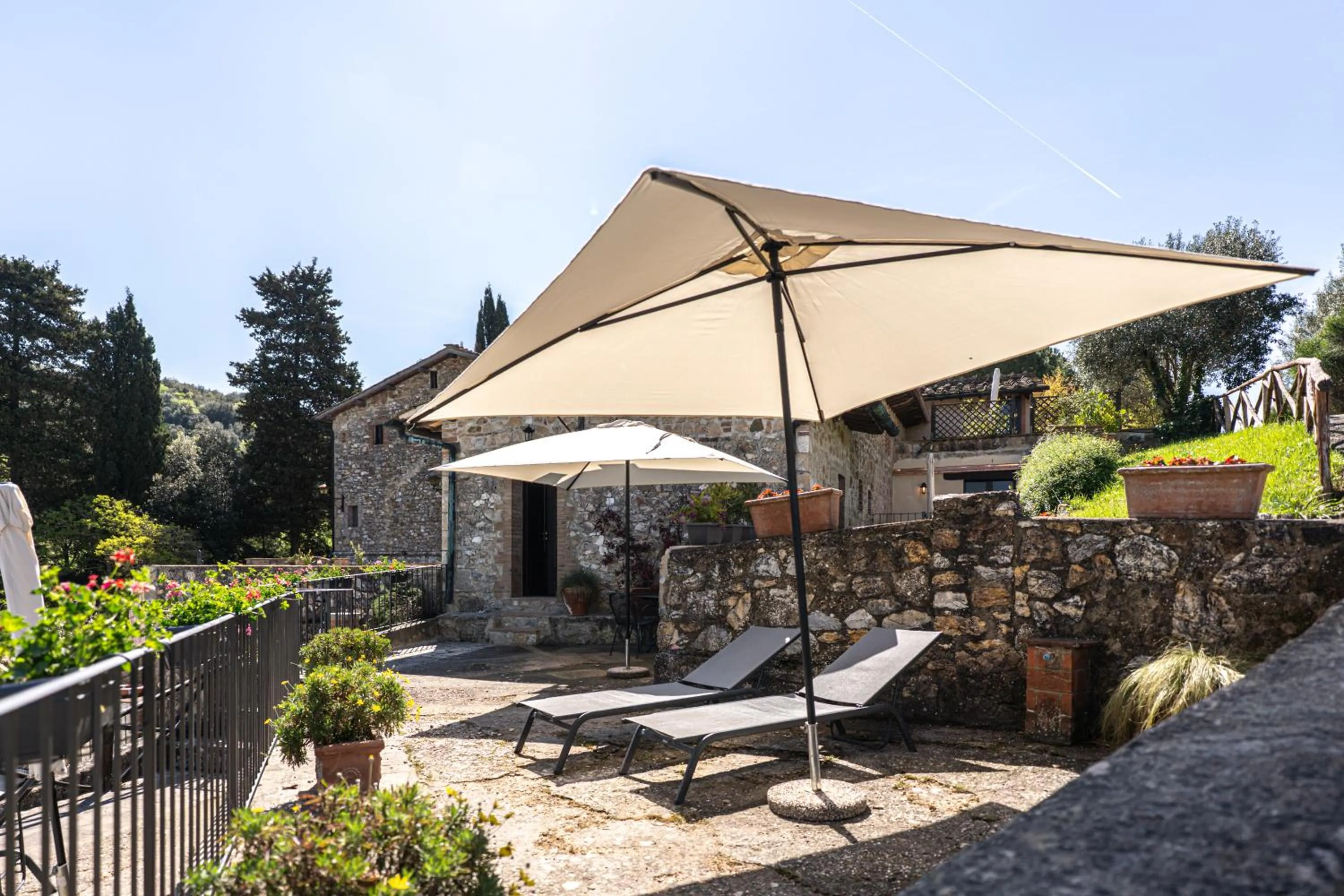 Patio in Borgo Il Poggiaccio Residenza Turistico Alberghiera