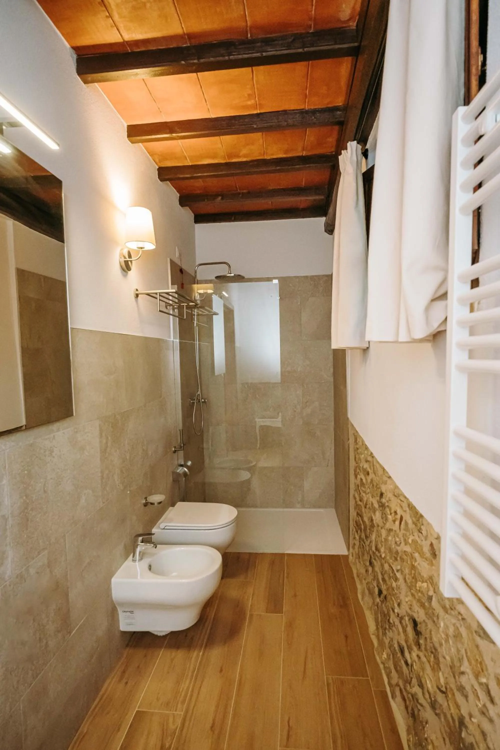 Shower in Borgo Il Poggiaccio Residenza Turistico Alberghiera