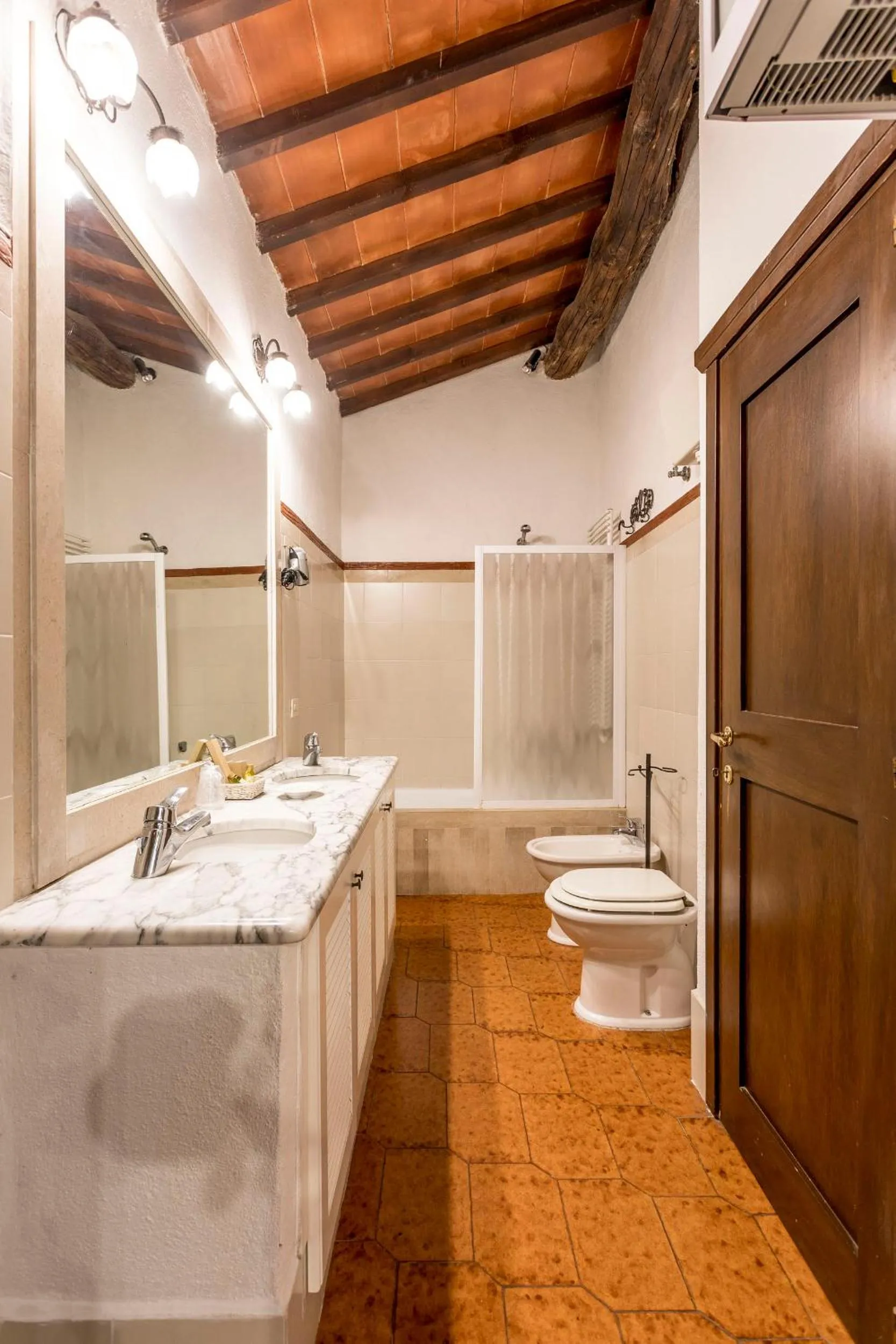 Bathroom in Borgo Il Poggiaccio Residenza Turistico Alberghiera