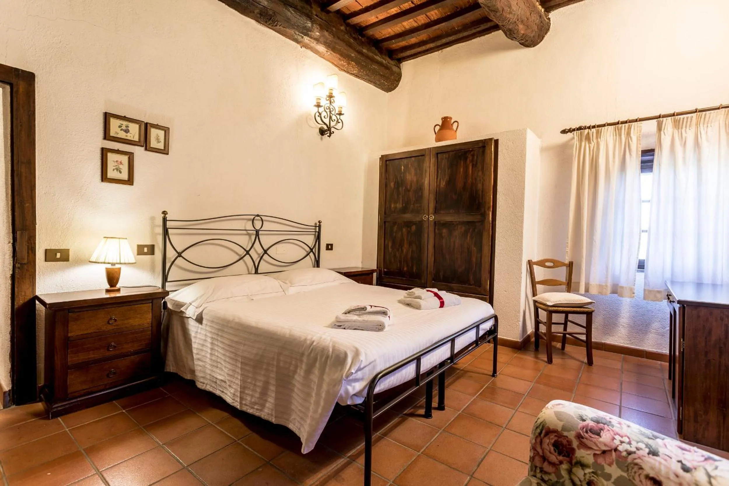 Photo of the whole room, Bed in Borgo Il Poggiaccio Residenza Turistico Alberghiera