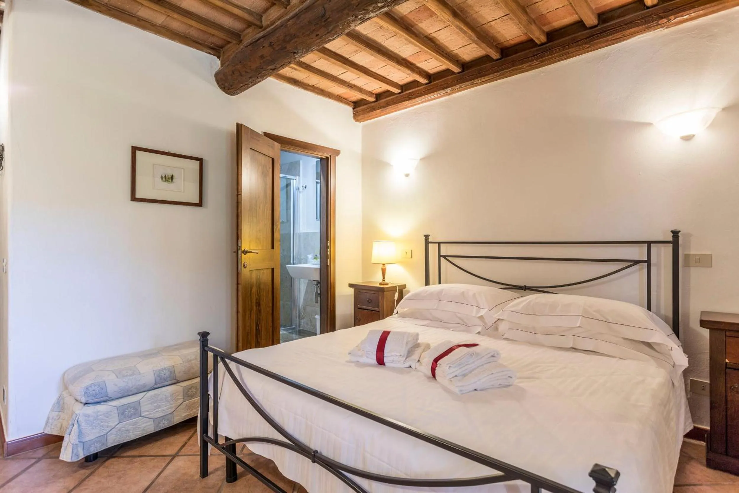 Photo of the whole room, Bed in Borgo Il Poggiaccio Residenza Turistico Alberghiera
