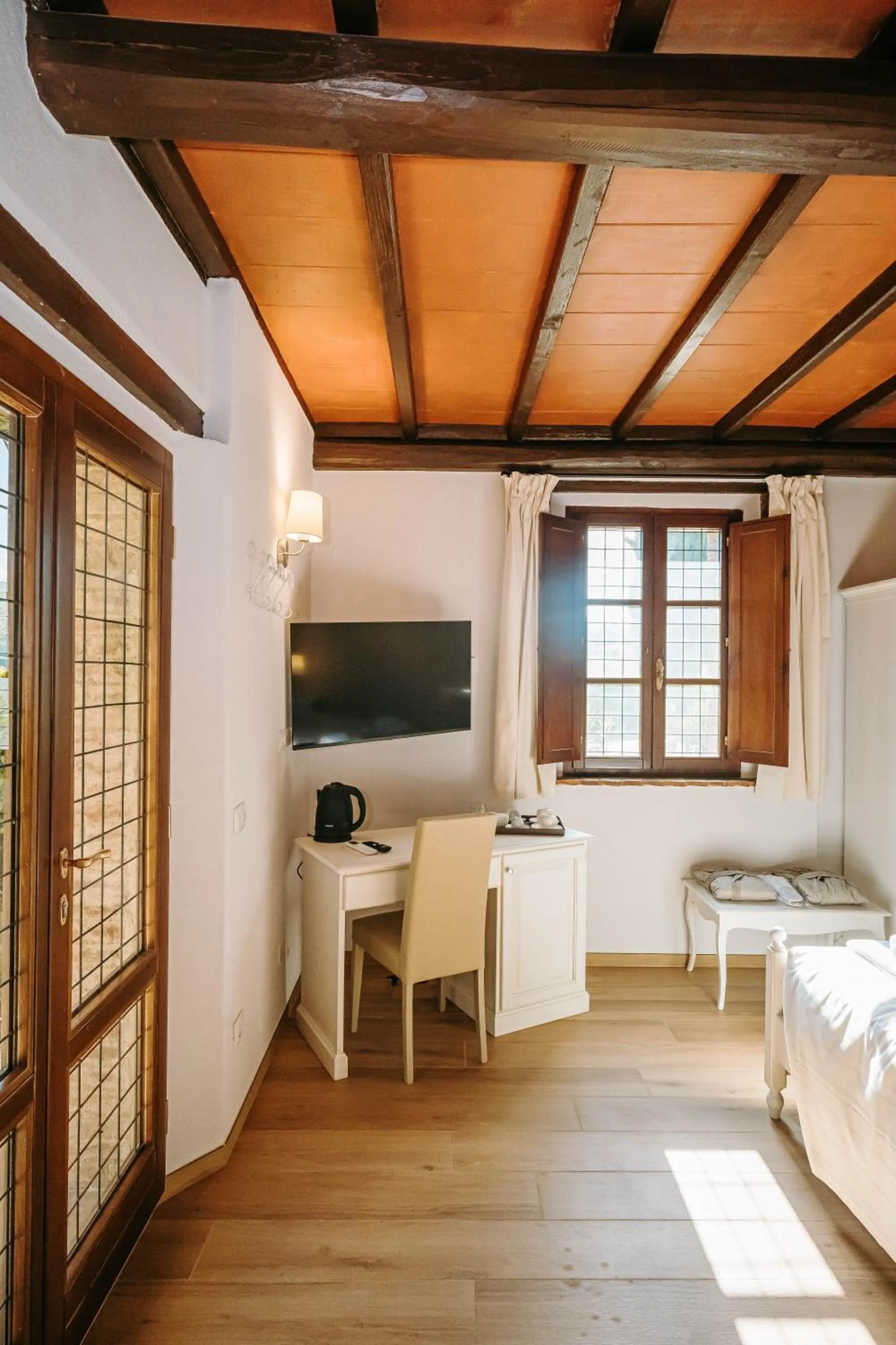 Bedroom, Bed in Borgo Il Poggiaccio Residenza Turistico Alberghiera