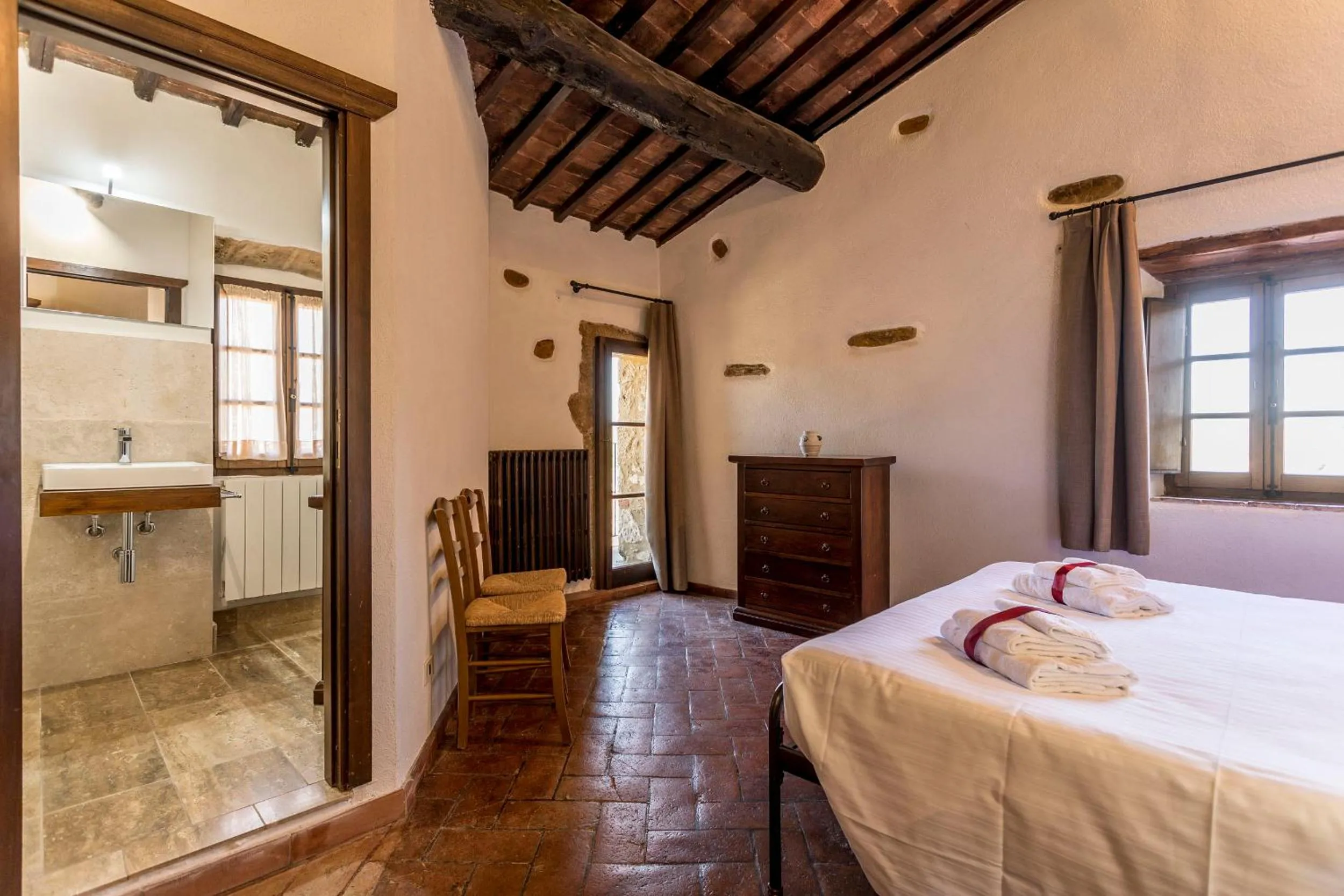 Photo of the whole room, Bed in Borgo Il Poggiaccio Residenza Turistico Alberghiera